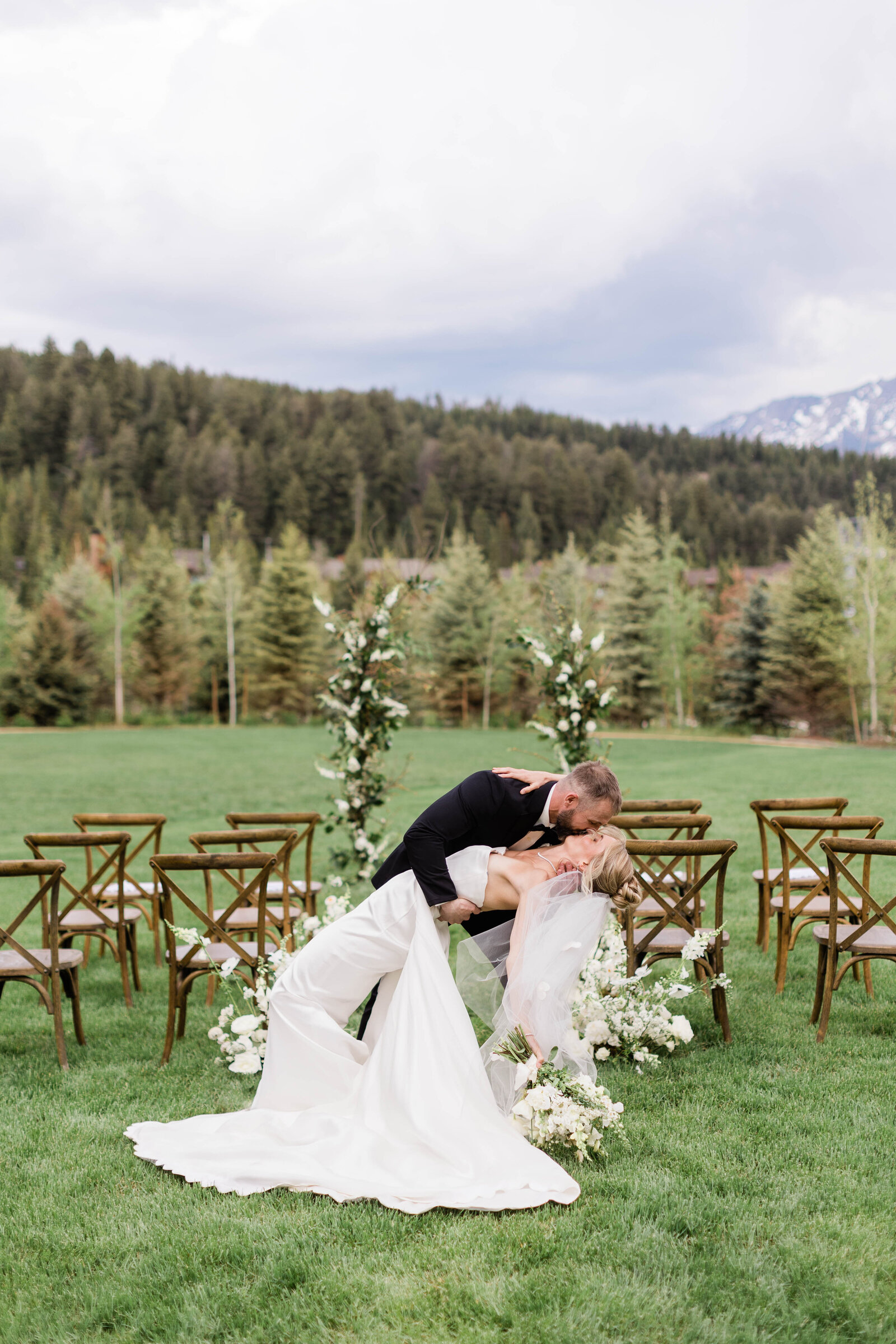 Outdoor Wedding Photography in Montana