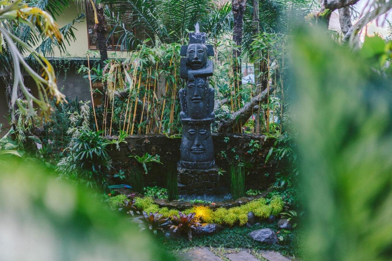 Enchanted Garden - Ancient symbols