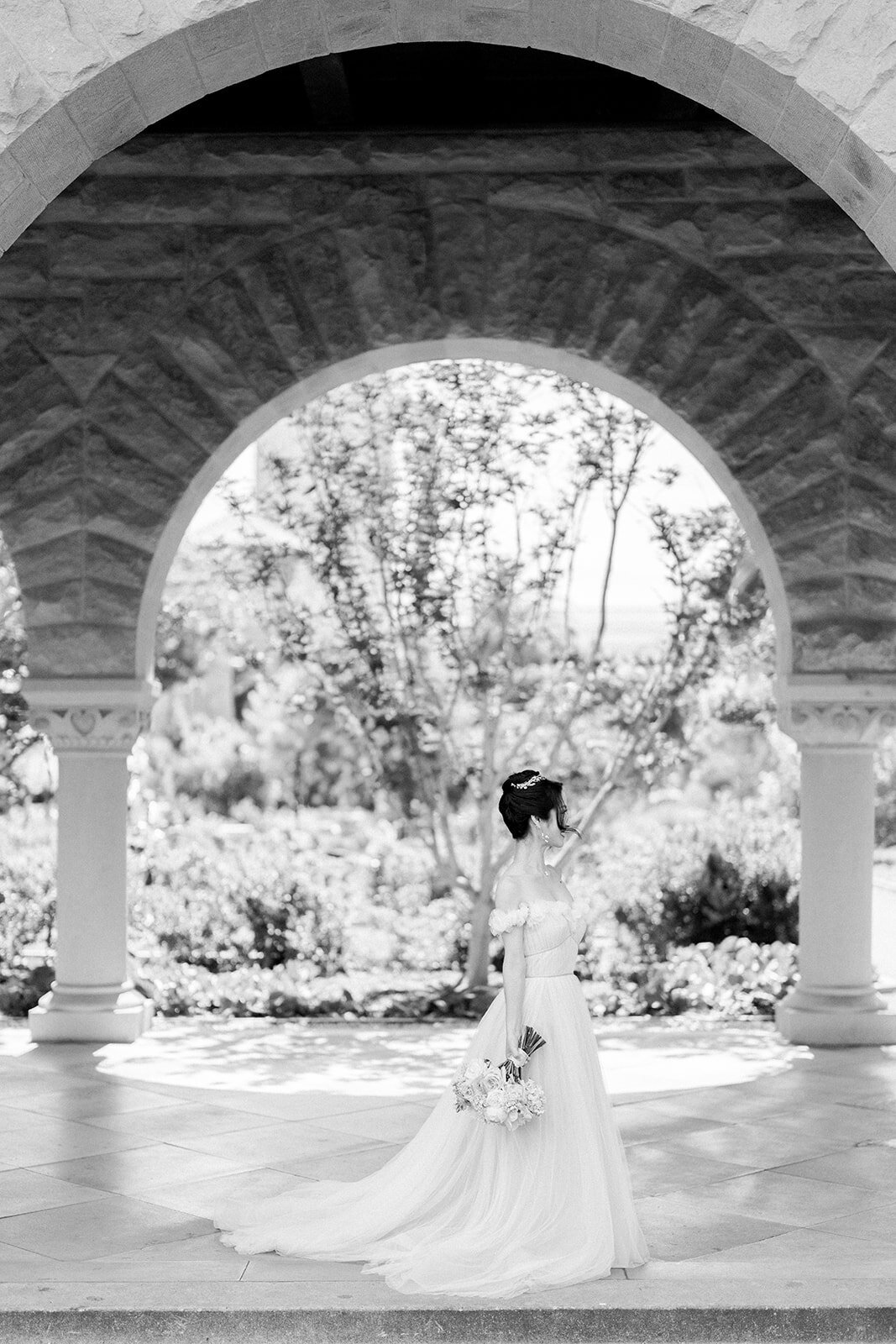 A breathtaking floral arch at Filoli estate, creating a romantic and elegant setting for the wedding ceremony and photos.