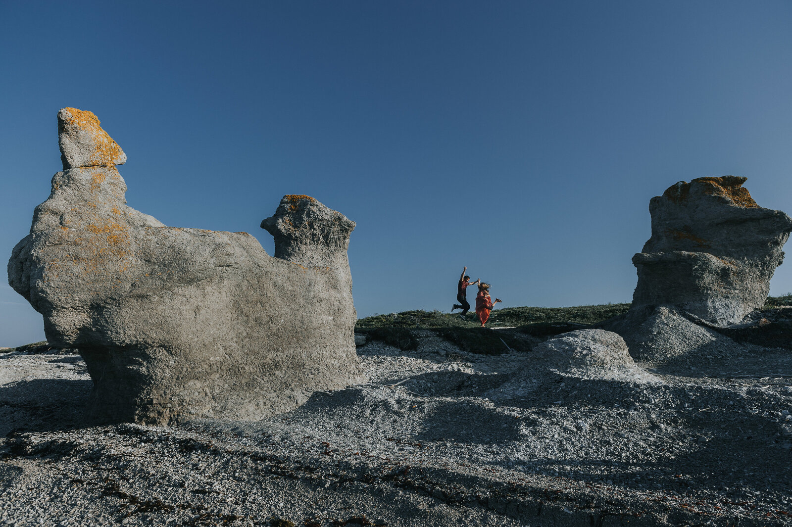 love-is-nord-photographe-mariage-elopement-québec-mingan-01007