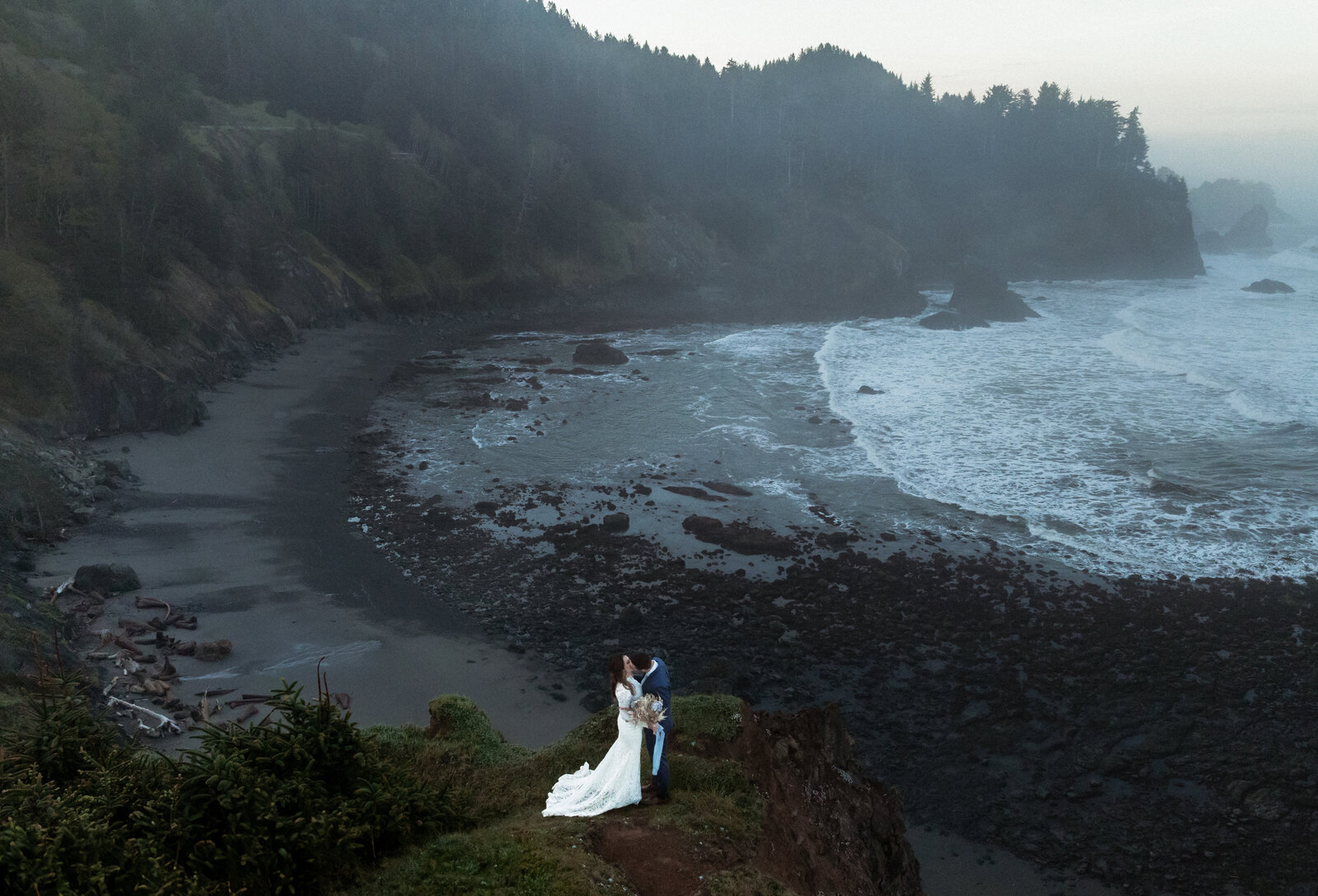 Oregon Coast Elopement Photography by Kollar – Arizona’s Premier Elopement Photographer