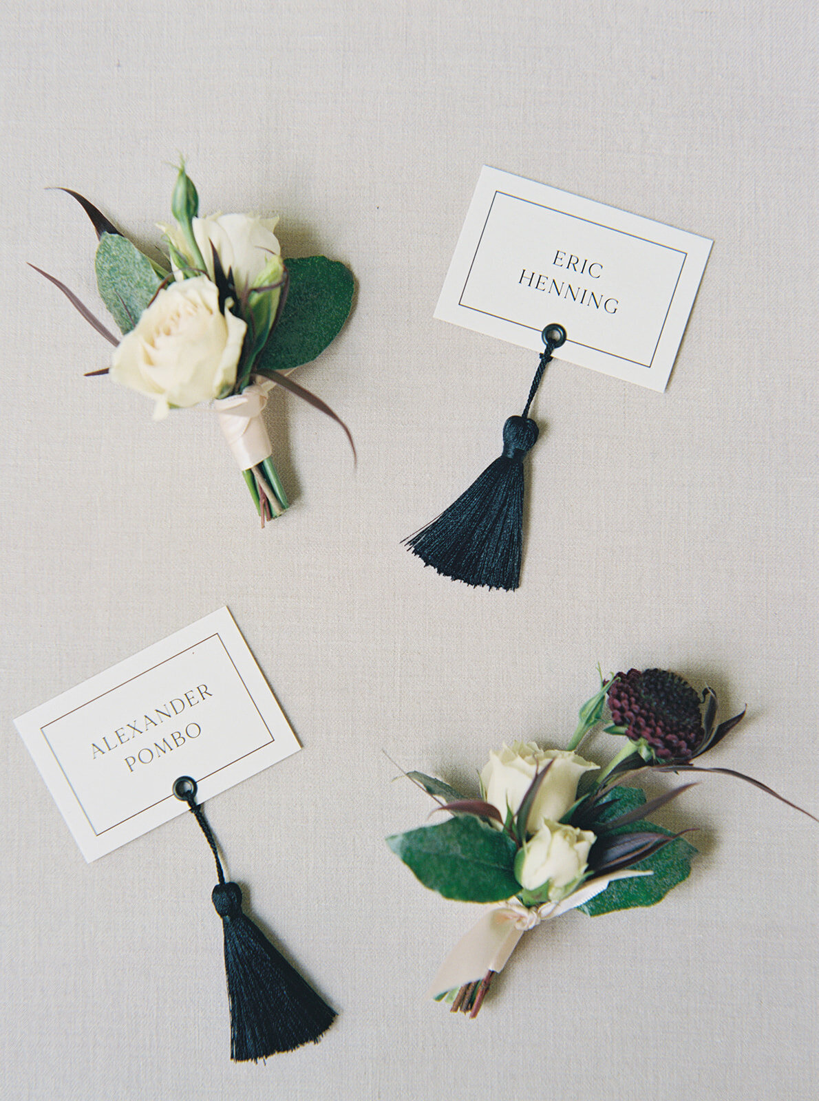place-cards-with-tassels