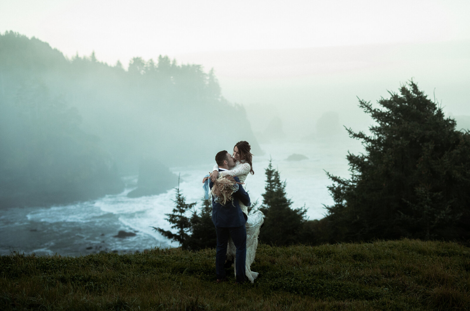 Oregon Coast Elopement Photography by Kollar – Arizona’s Premier Elopement Photographer