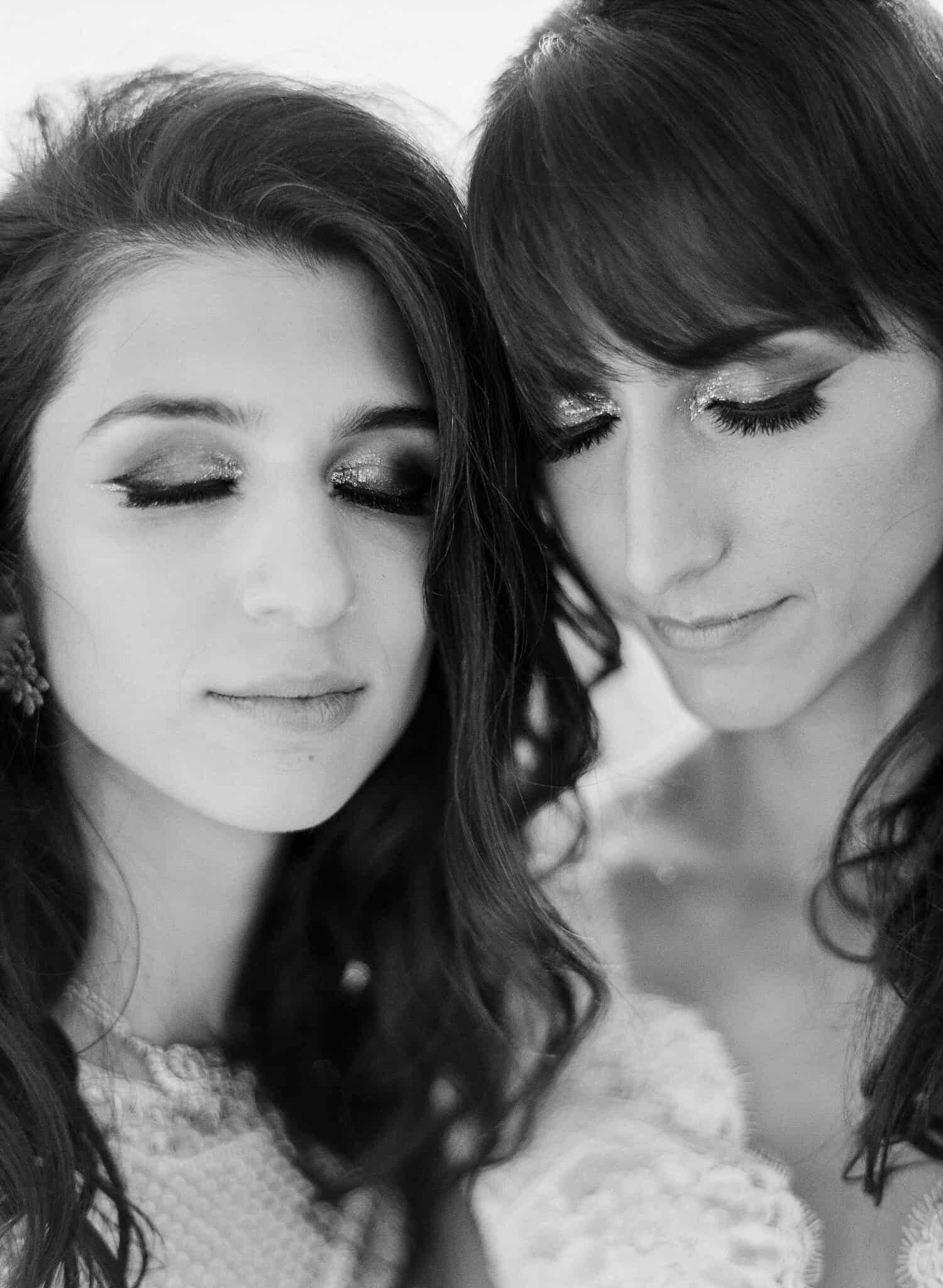 AUSTIN-MODERN-MONOCHROMATIC-INDIAN-WEDDING-00298-2