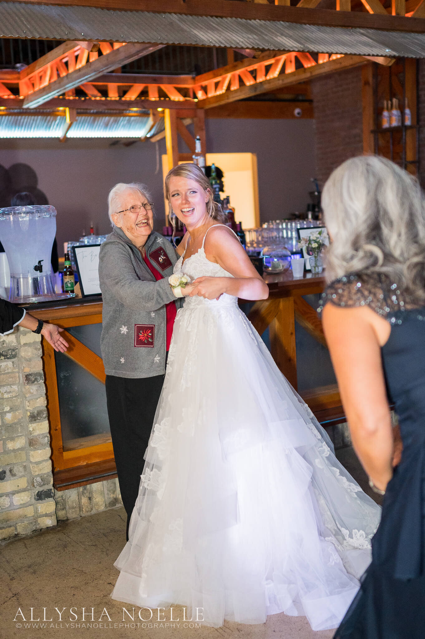 Wedding-at-The-Factory-on-Barclay-in-Milwaukee-1295