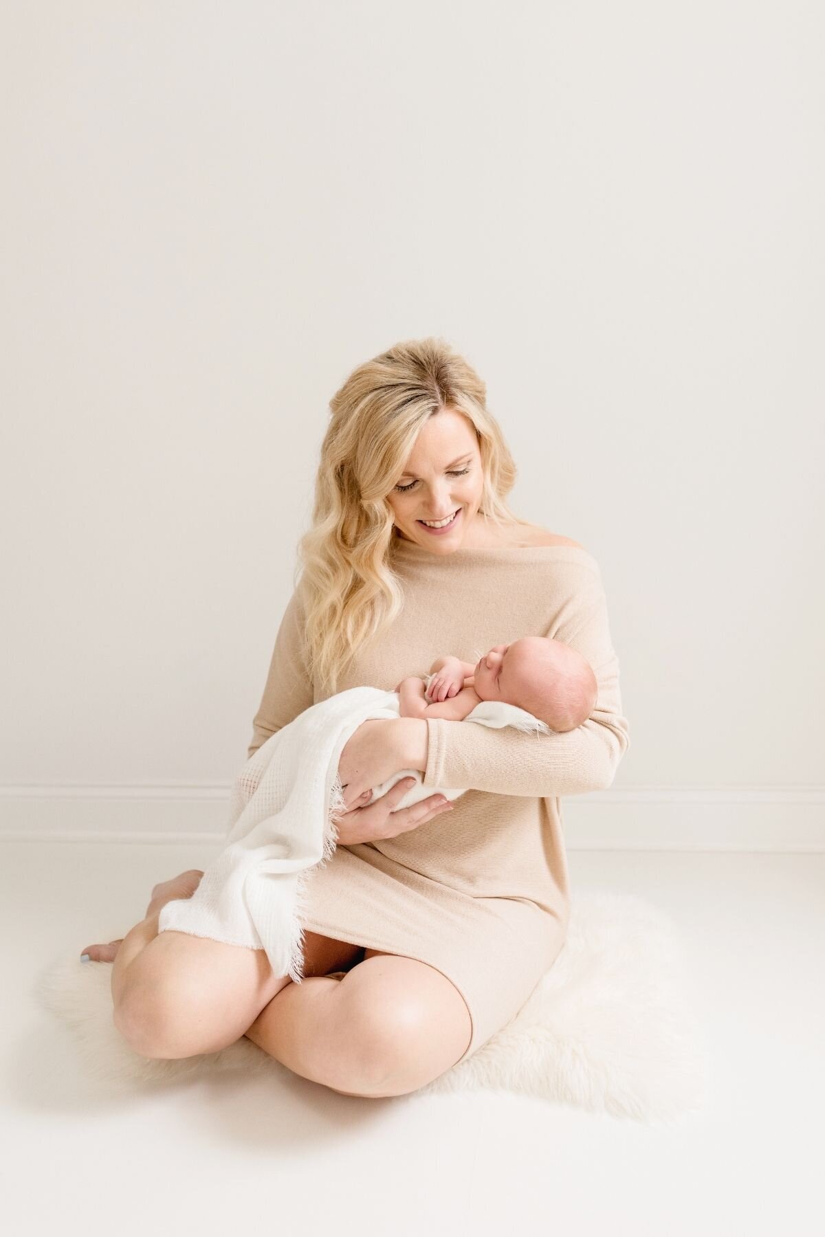 Charlotte-Newborn-Maternity-Photographer-11
