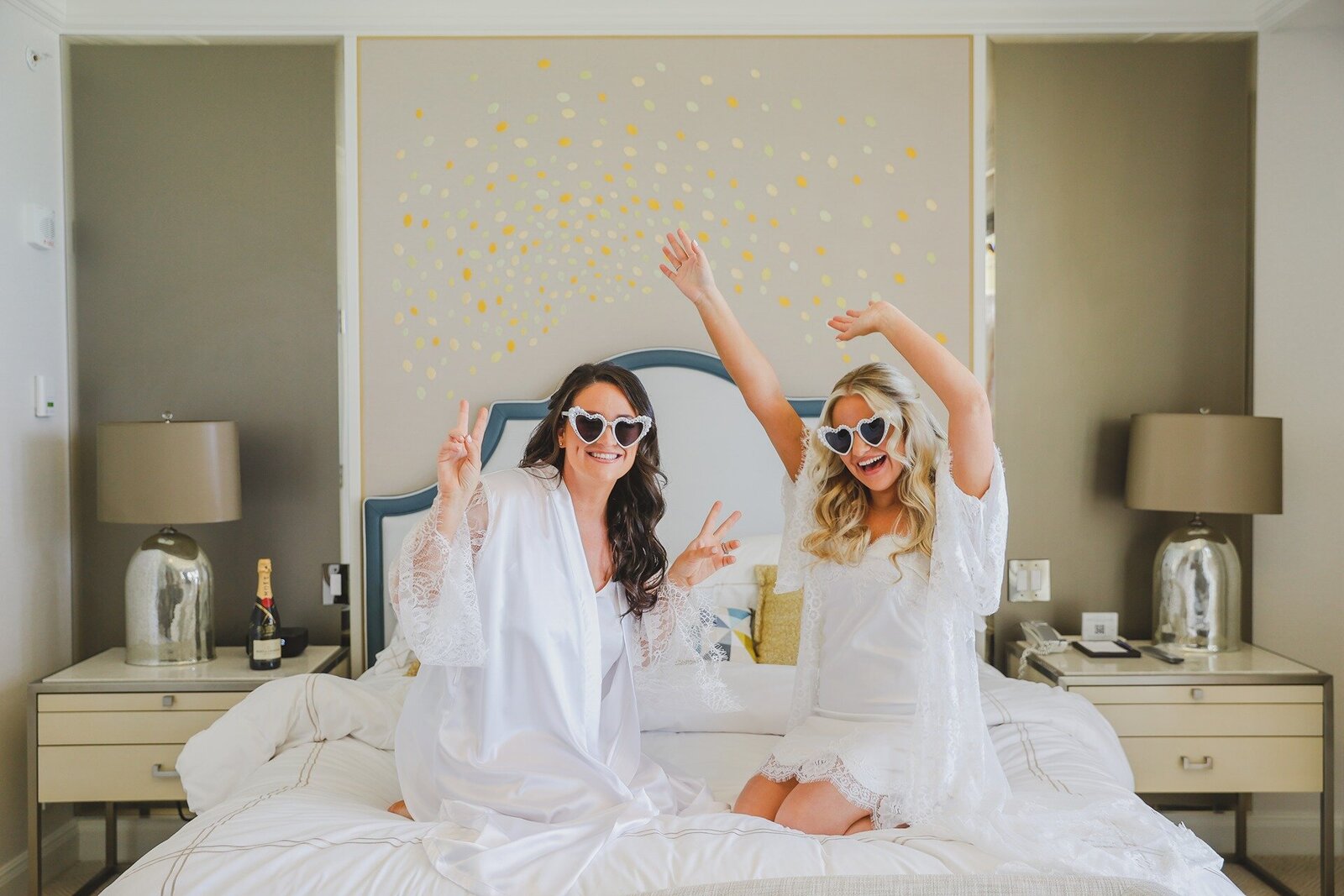 brides-getting-ready-the-breakers-3