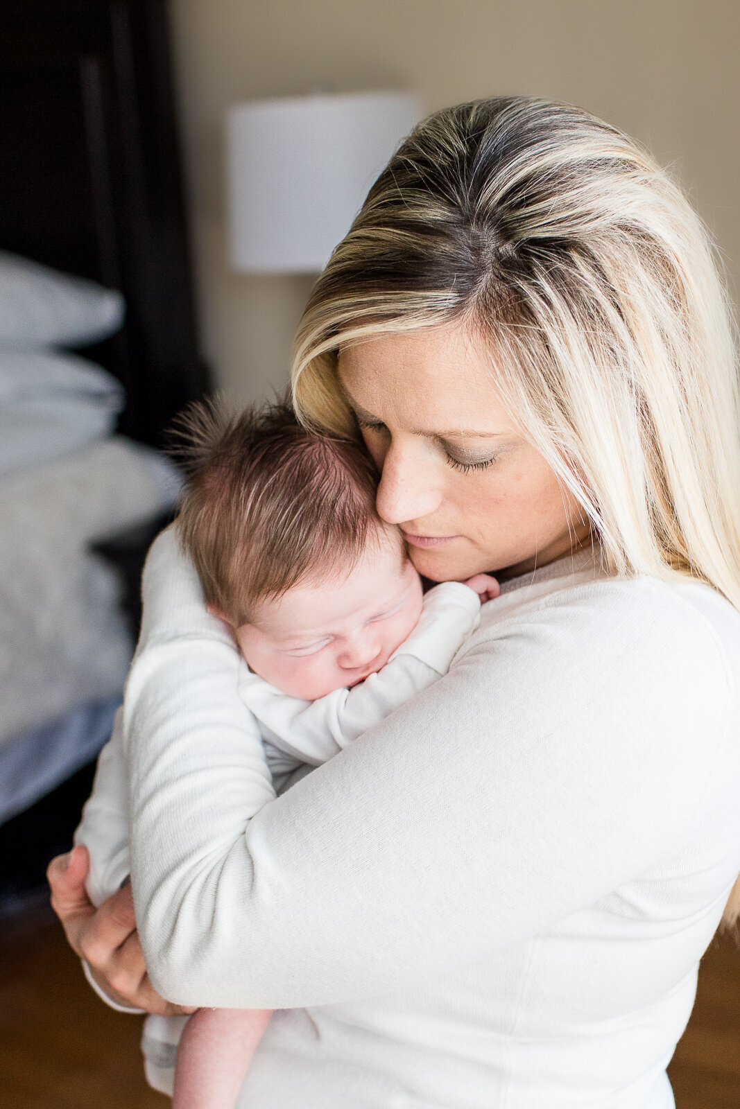in-home_newborn_lifestyle_photography_session_Lexington_KY_photographer_baby_boy-3