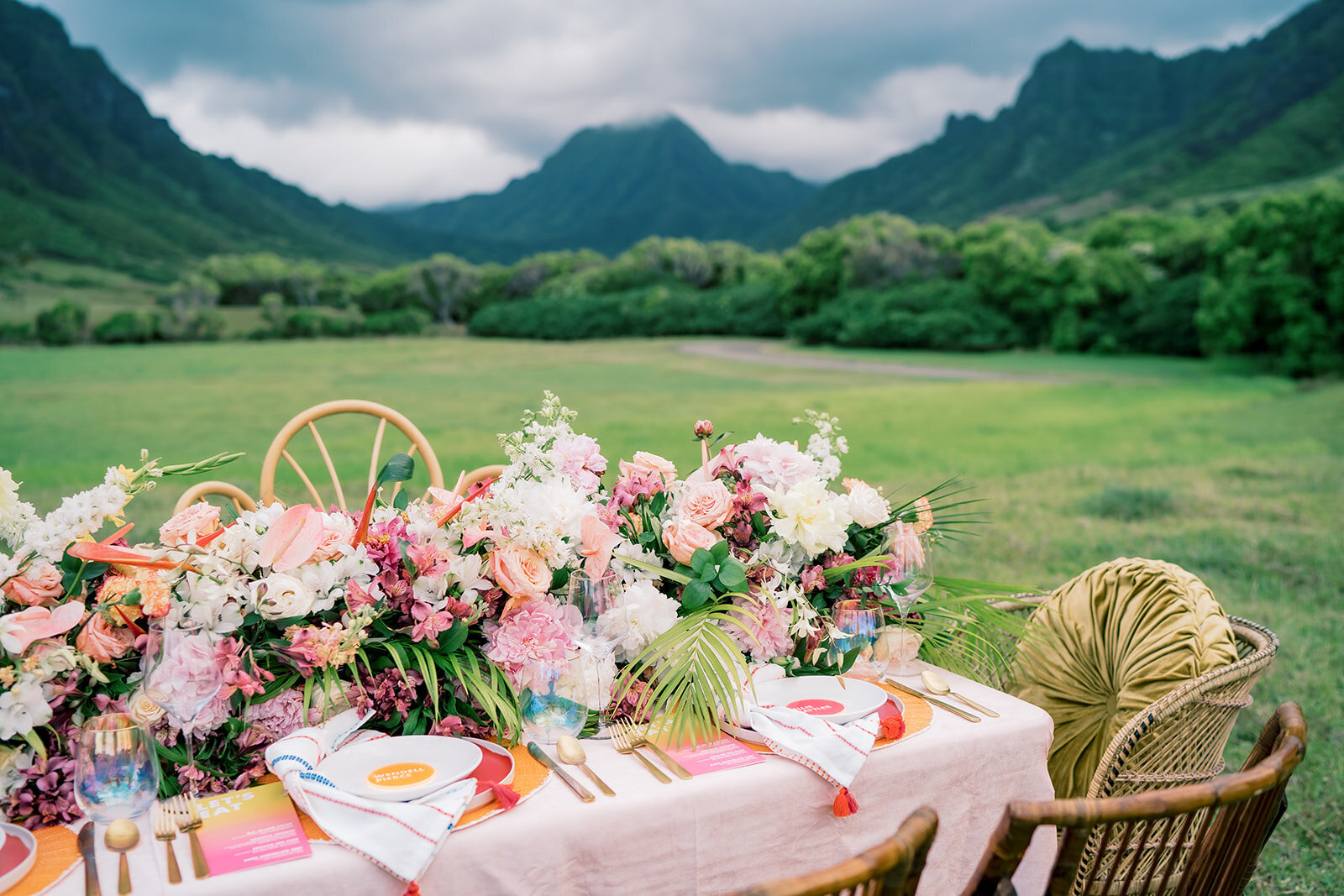 megan-moura-photo-kualoa-ranch-wedding-93