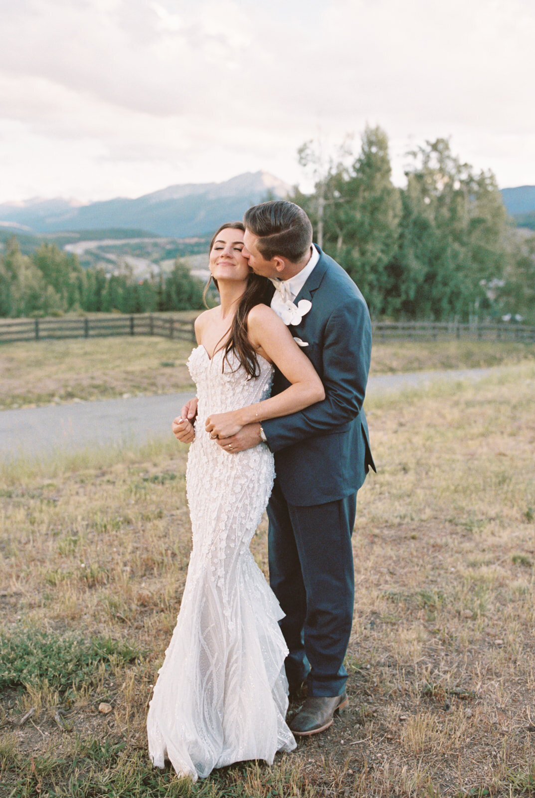 8.5-Ashton-Shawn-Private-Ranch-Silverthorne-Wedding-film-40