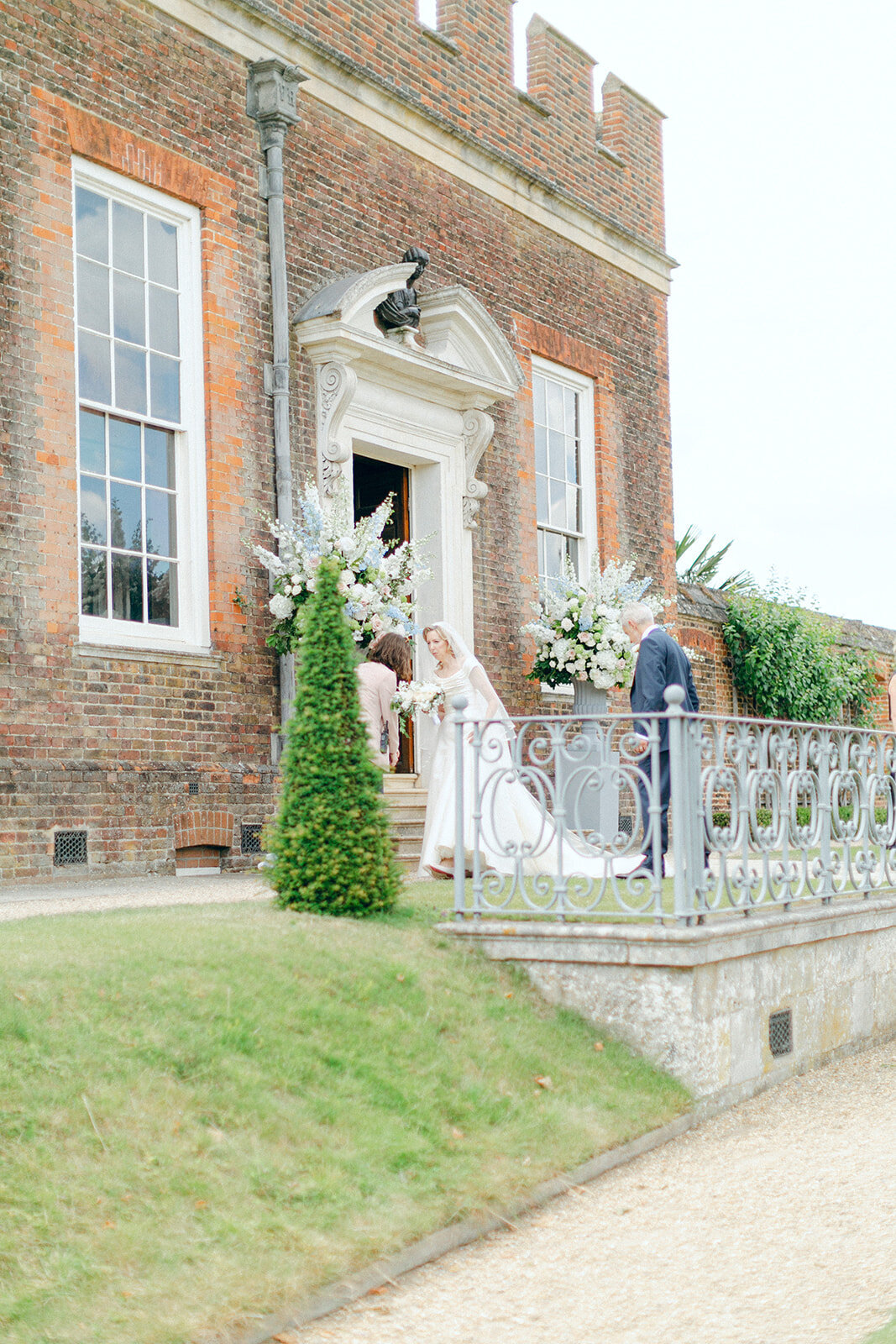 leanne-james-wedding-couple-portraits-philippa-sian-photography-3