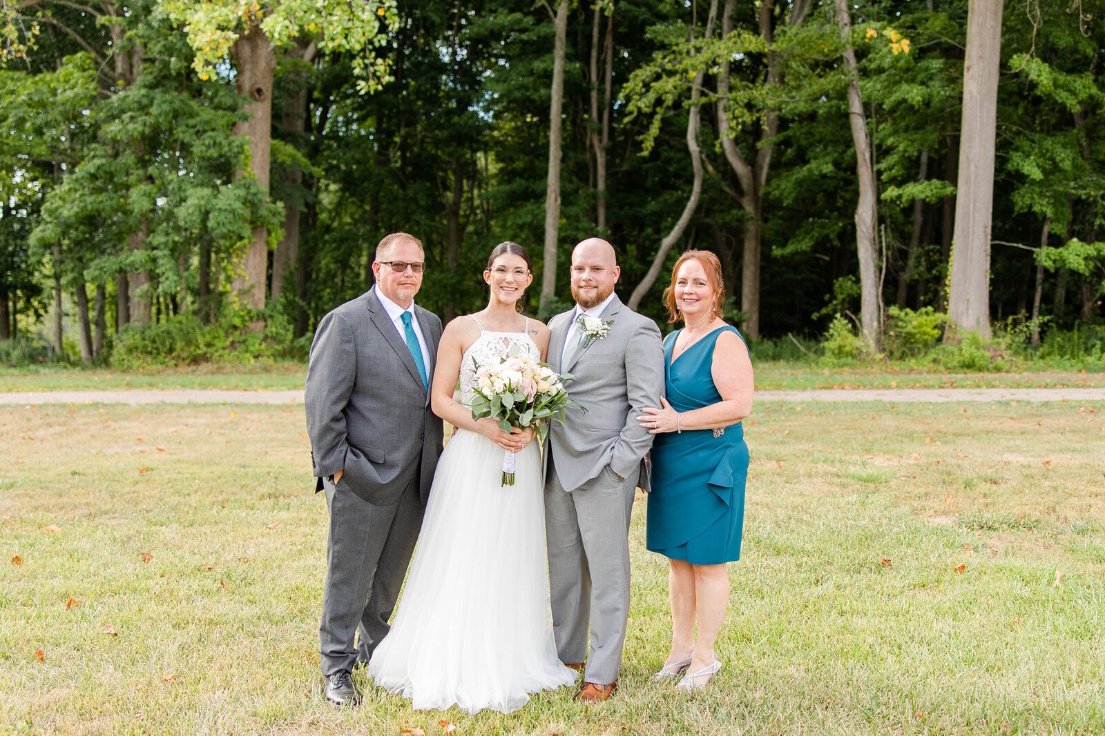 2022 08 14_Elle Josh Wedding_Nuzzos Farm_Branford CT_03-Groups-3