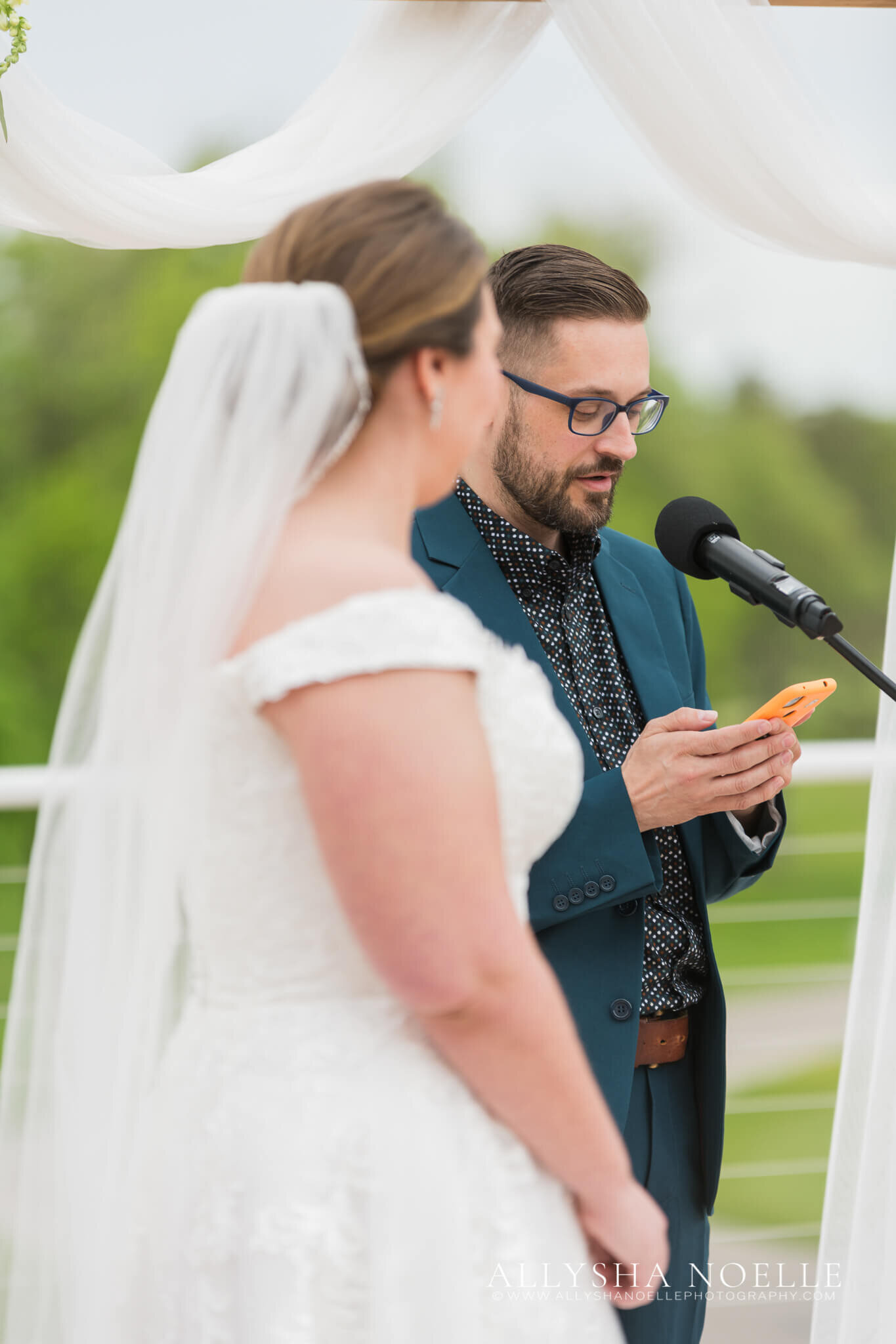 Wedding-at-River-Club-of-Mequon-585