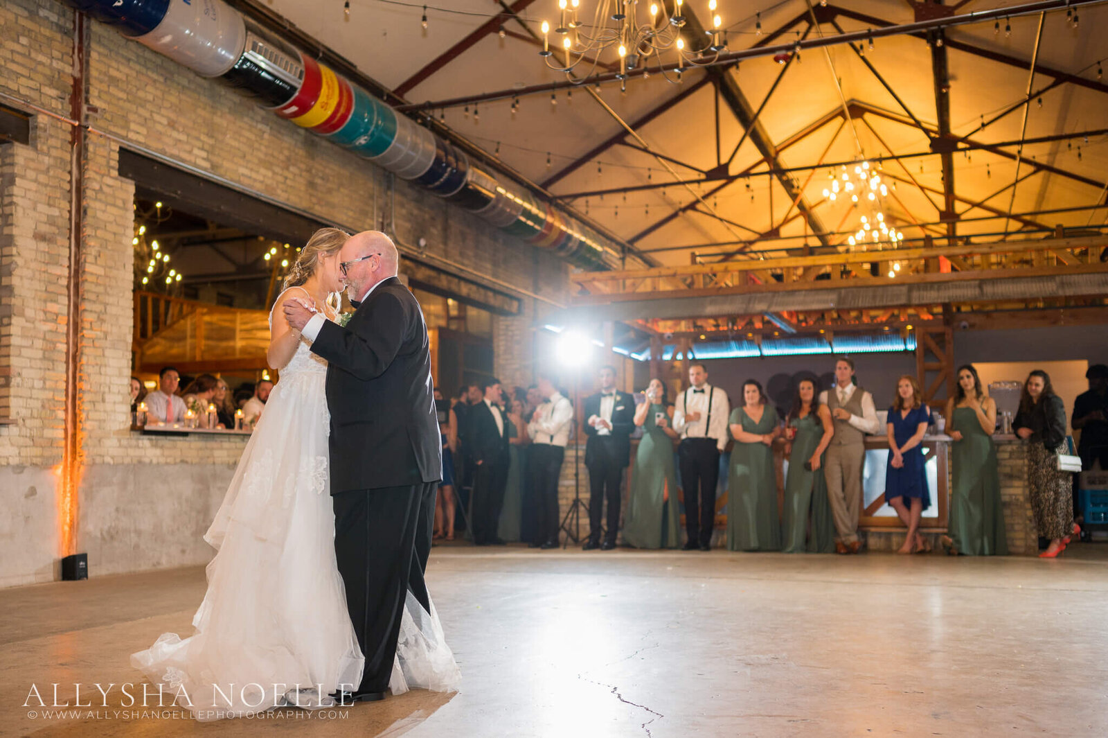 Wedding-at-The-Factory-on-Barclay-in-Milwaukee-1088