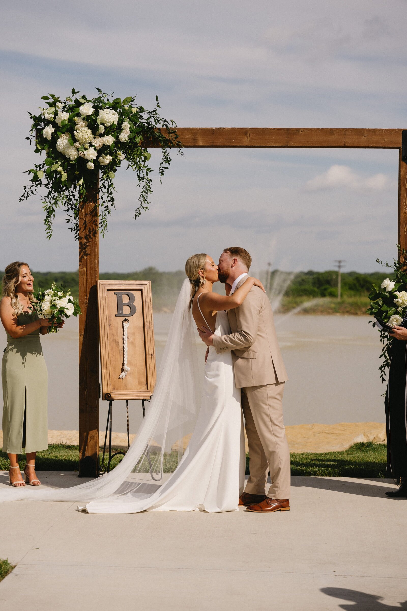 kansas-city-wedding-photographerkansas-city-wedding-photographerMBP03027