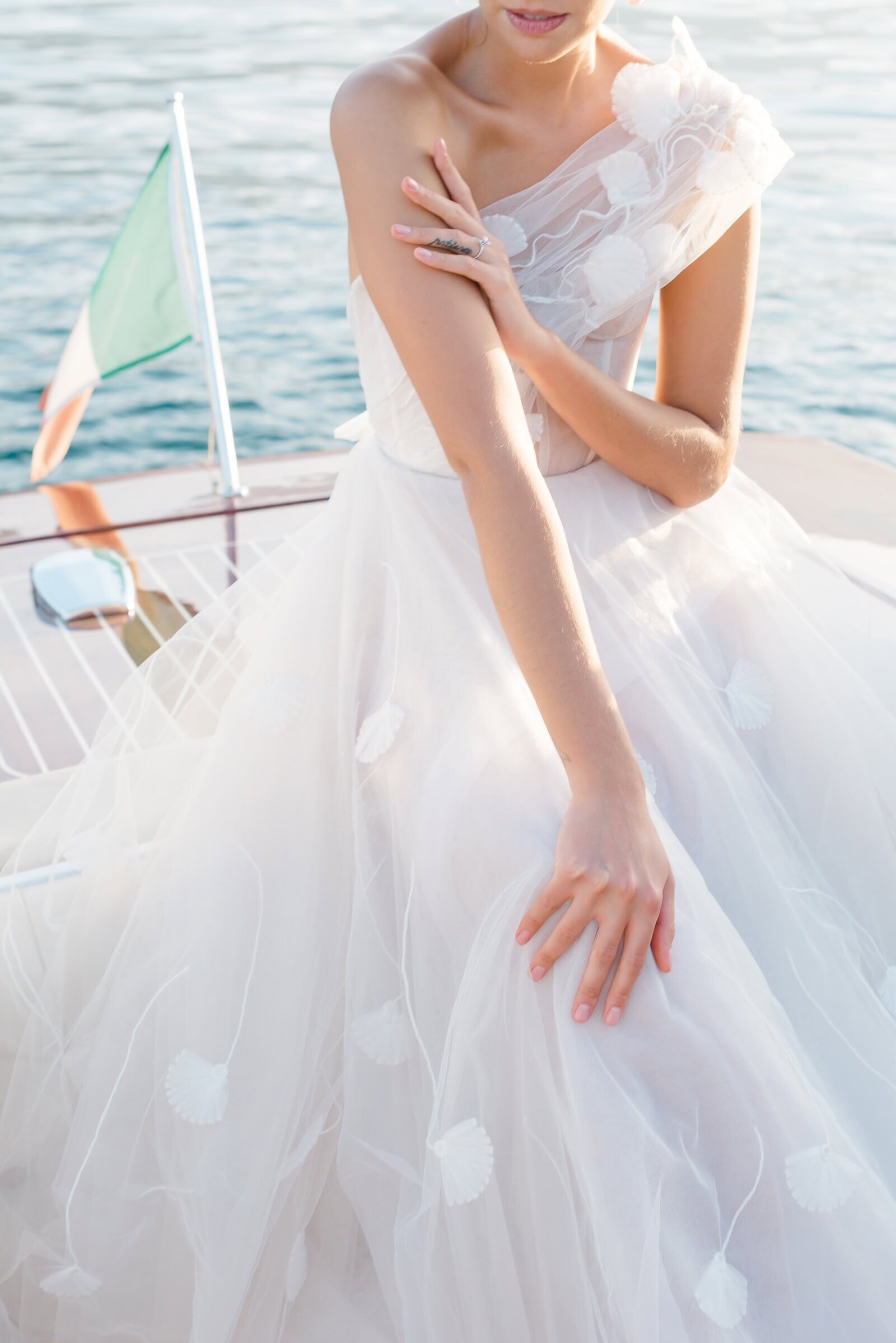 Destination Wedding Photographer Anna Lundgren in Stockholm Wedding in Lake Como boat elopement_192