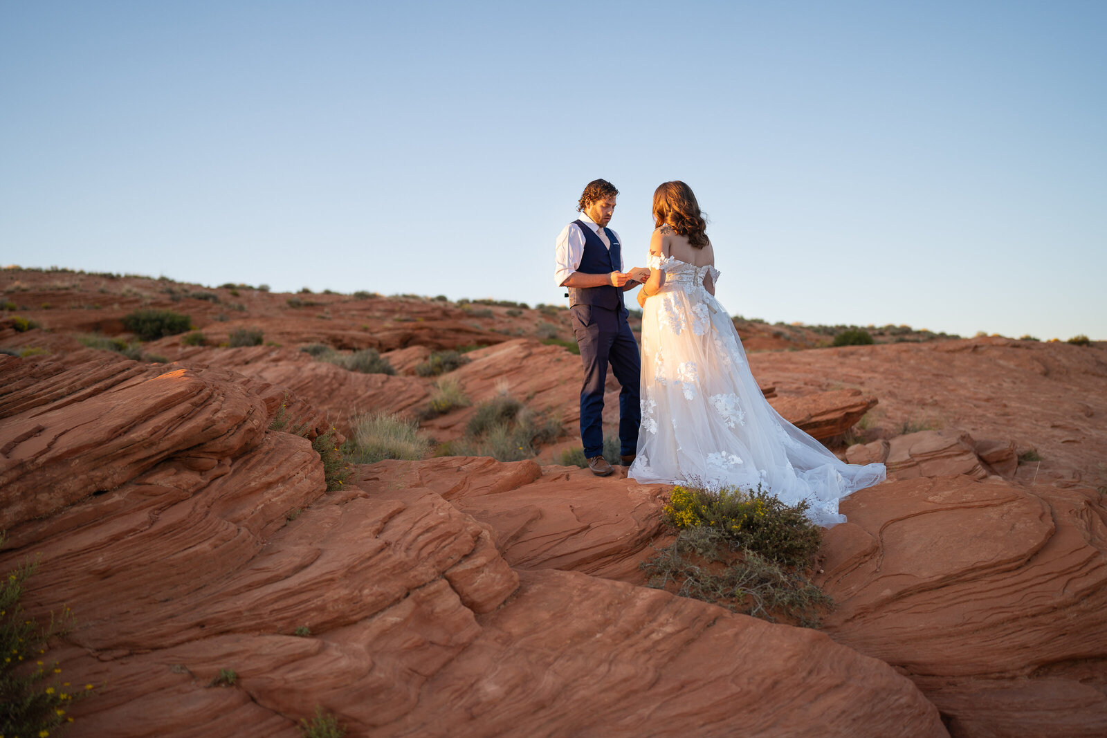 zion-sand-hollow-utah-elopement-51