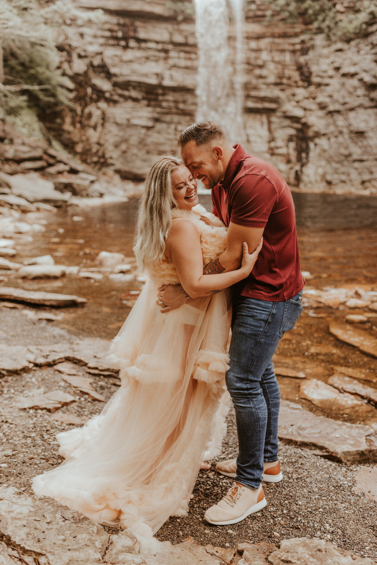 Maternity-photoshoot-minnewaska-ny-love-to-lems-photography (15)