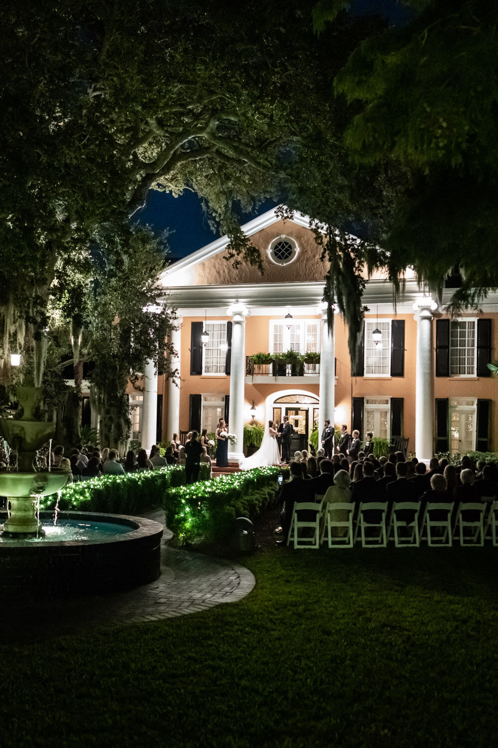 Wide angle photo of Southern Oaks wedding venue in New Orleans