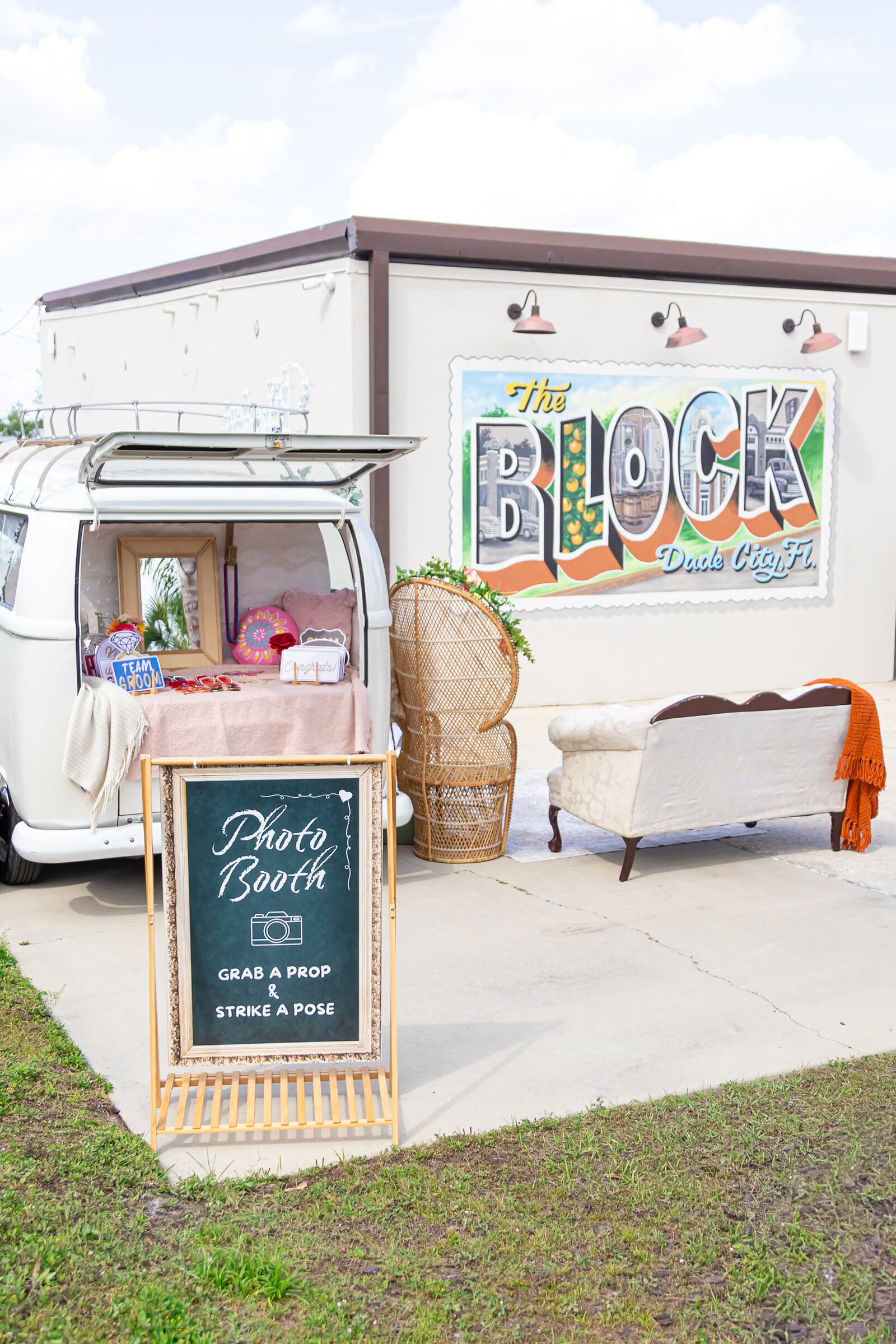 VW-BUS-tampa-photo-booth-bus-weddings-florida-weddings-wedding-venues-wedding-photo-booth-florida-photo-booth-bus61
