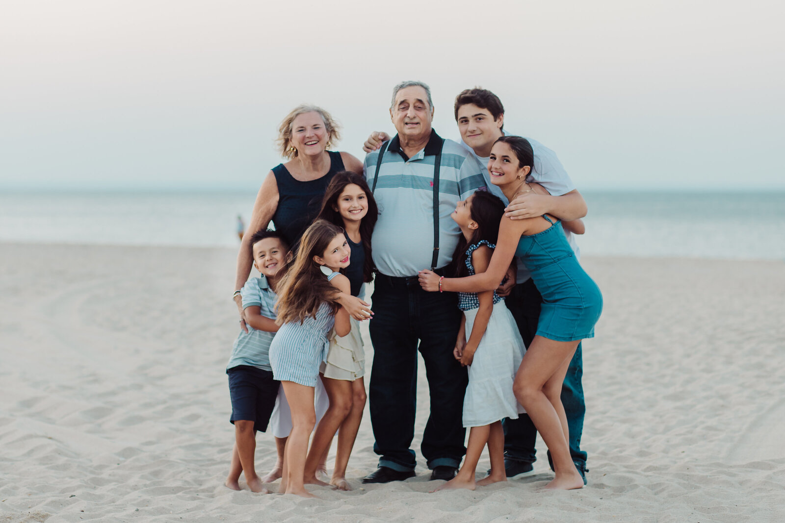 Cavallaro_extendedFamilyBeach_EliseMargolinPhotography_021