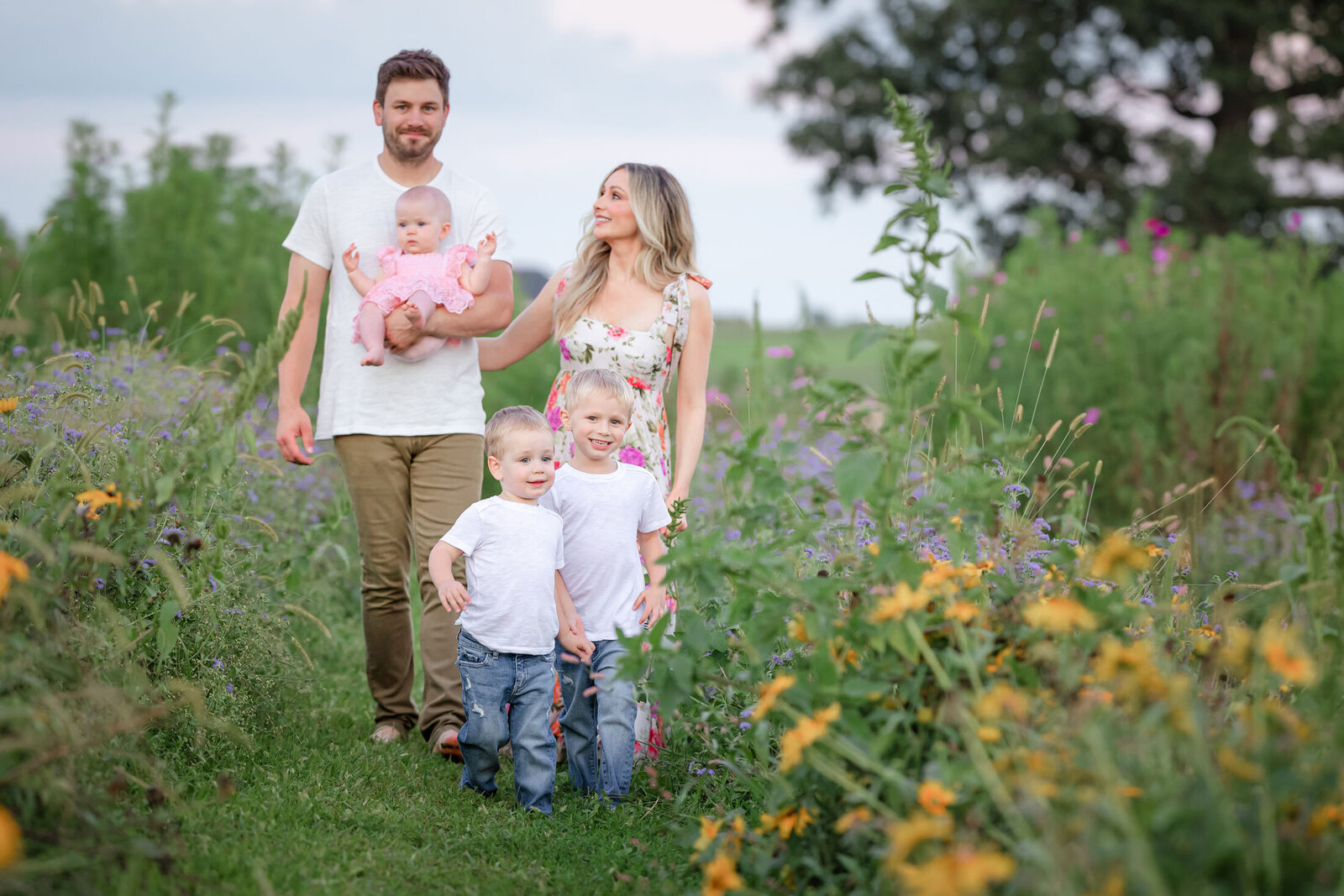 Authentic family moments photography pittsburgh