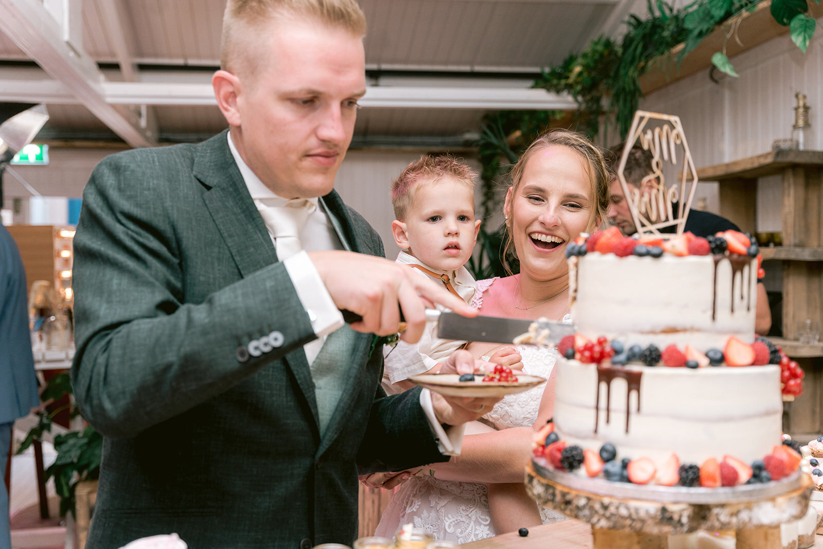 ShauniHartlandFotografie-FotograafAlkmaar-Trouwfotograaf-NoordHolland-BruiloftCastricumAanZee-Deining-LisetteEnThomas-787