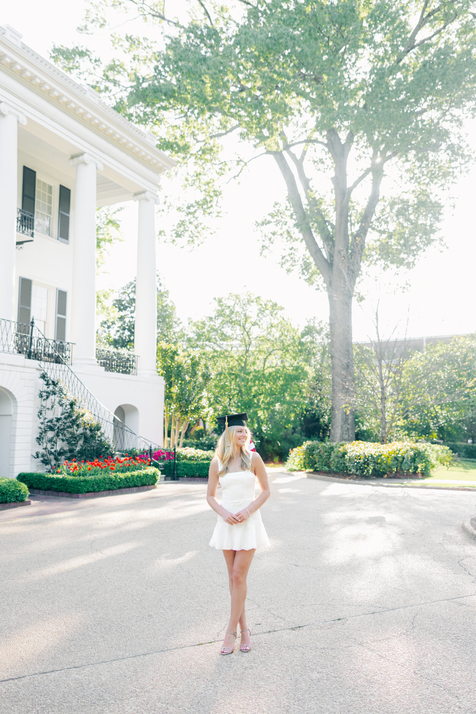 The University of Alabama Grad Session _ Lauren Elliott Photography _ Madison Bush-68