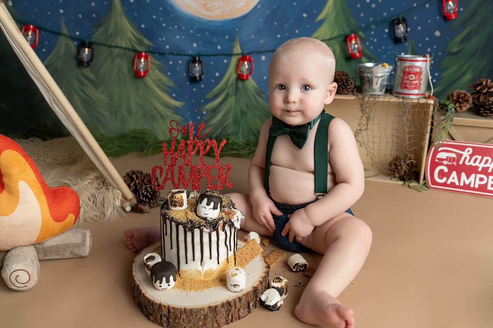 Wyatt's Cake Smash-January 2024-54_stomped