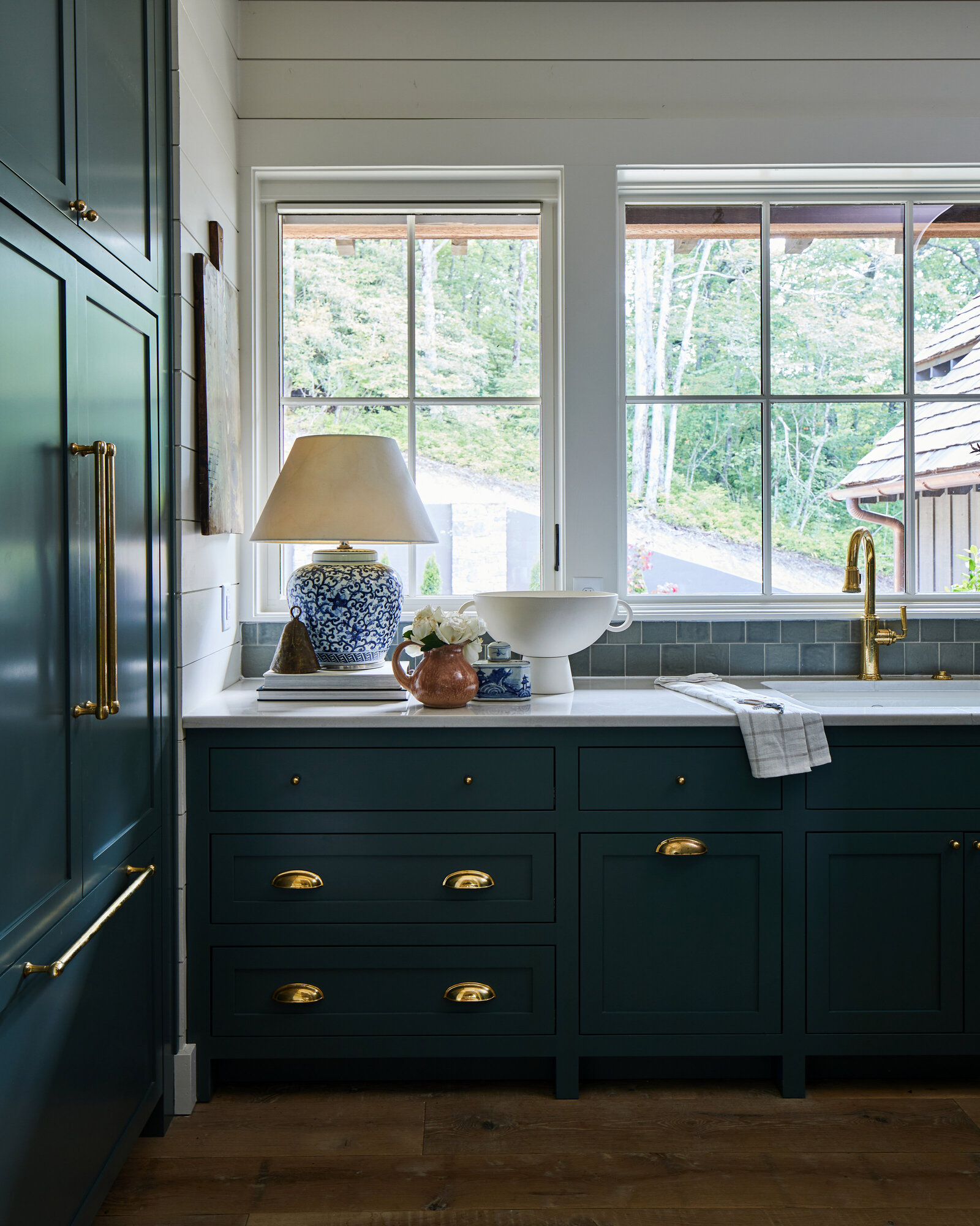 curated studio10275F