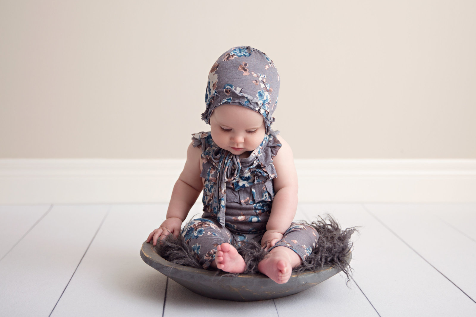 baby girl grey outfit and bonnet