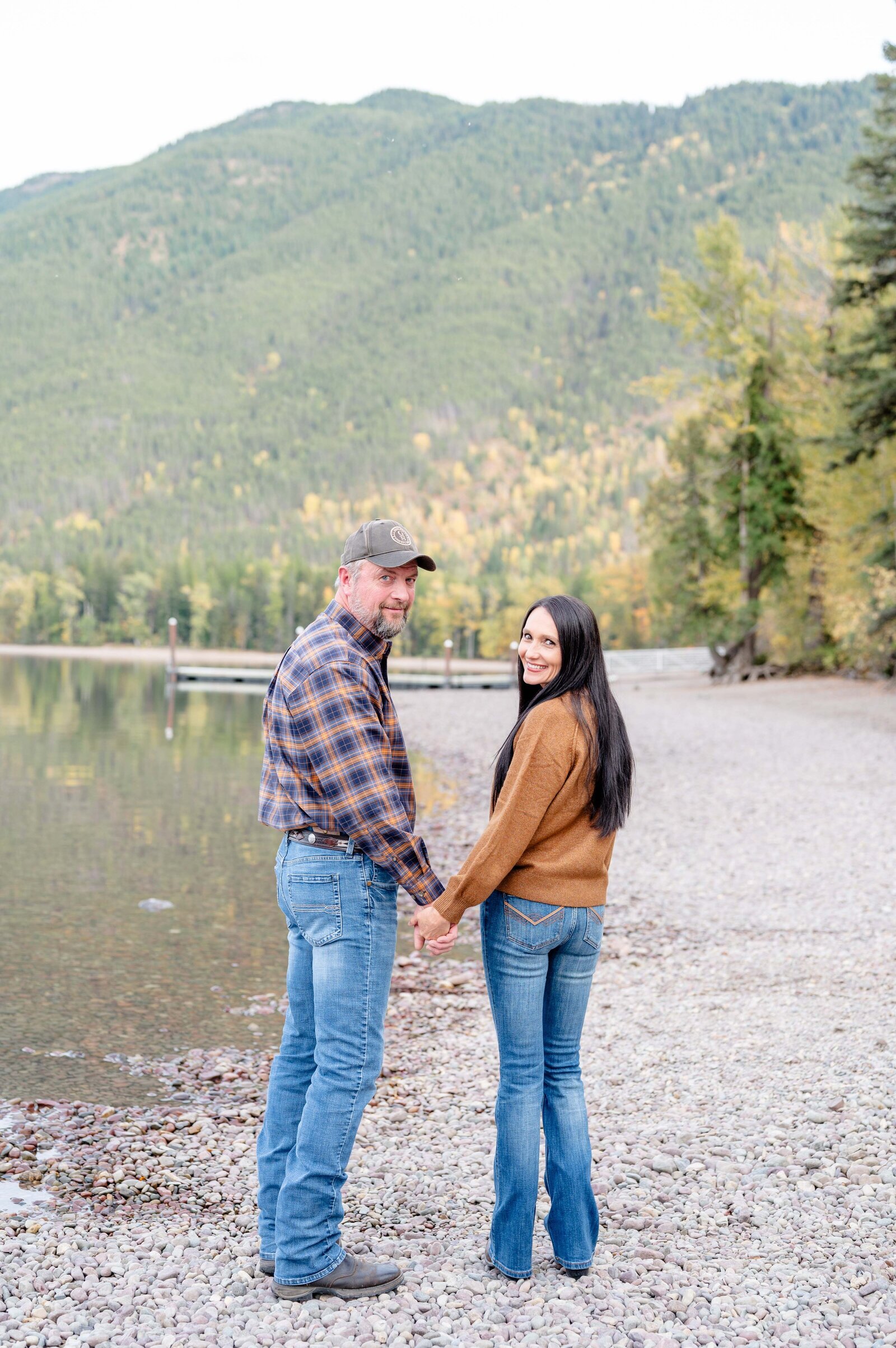 Kalispell-MT-fall-mini-session-Magnolia-and-Grace-Photography-Co-glacier-Lake-MacDonald-HopeL# (1)-9