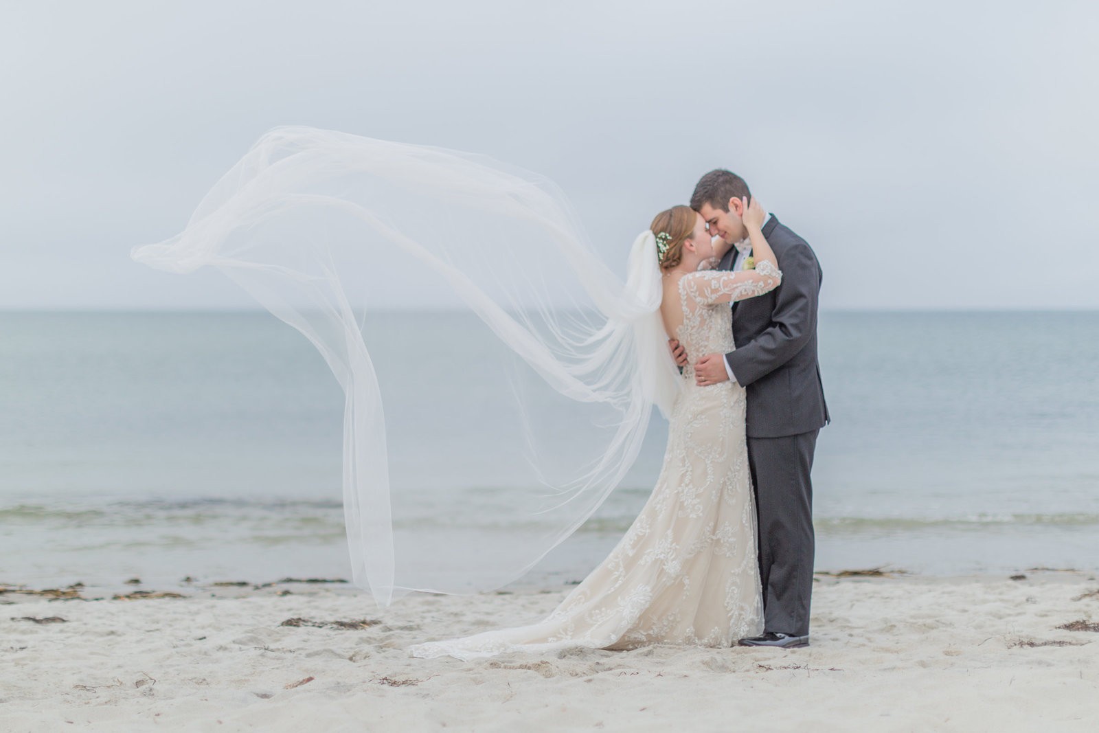 ThompsonIsland_BostonWeddingPhotographer_CapeCodWeddingPhotography_MichelleKayePhotography-5