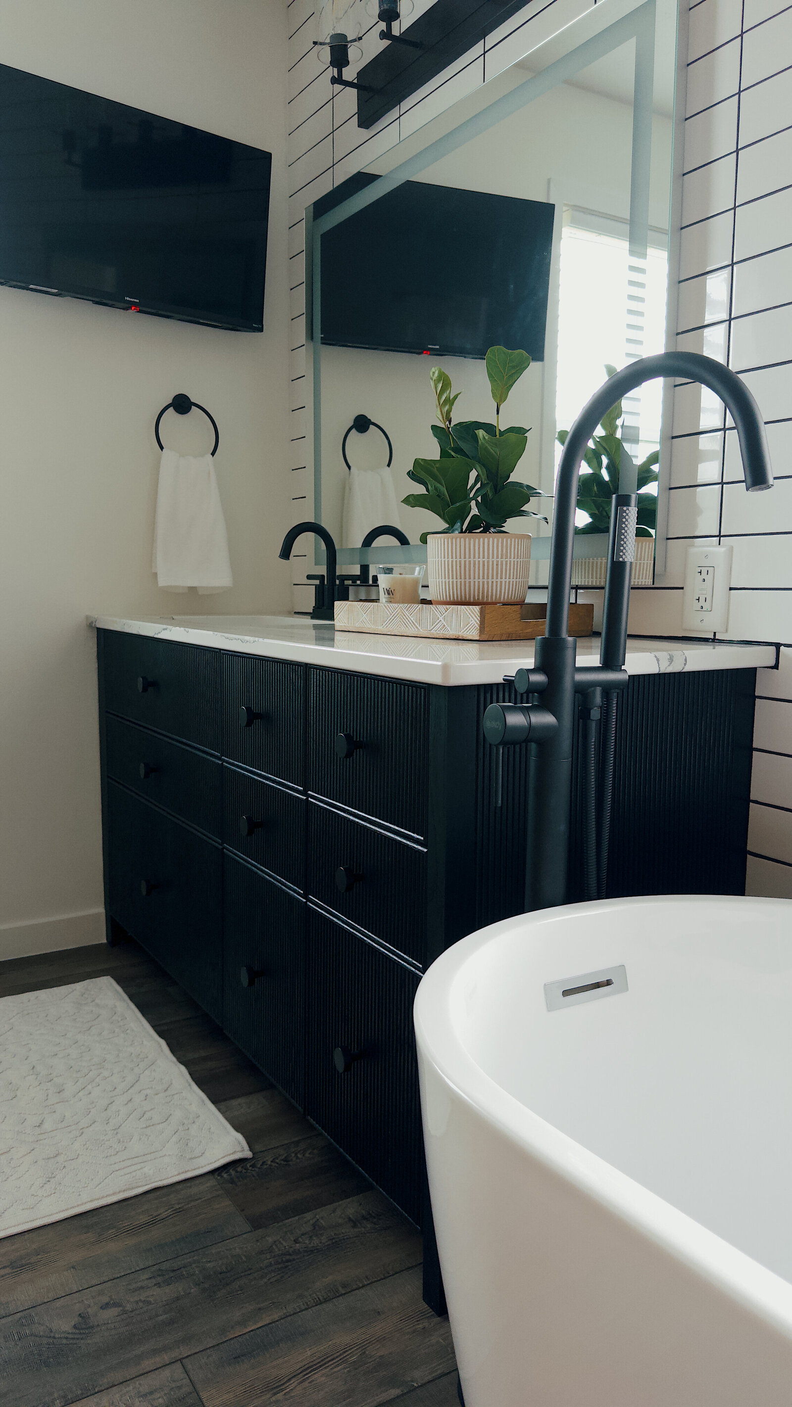 beaded-black-stain-vanities-8