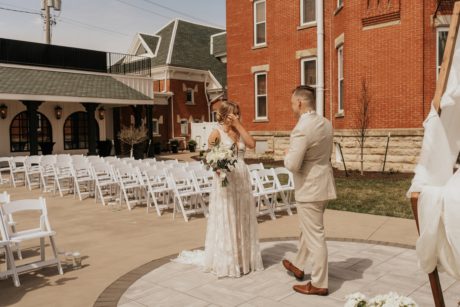 Cedar Rapids wedding photographer - Carriage House Cedar Rapids-66