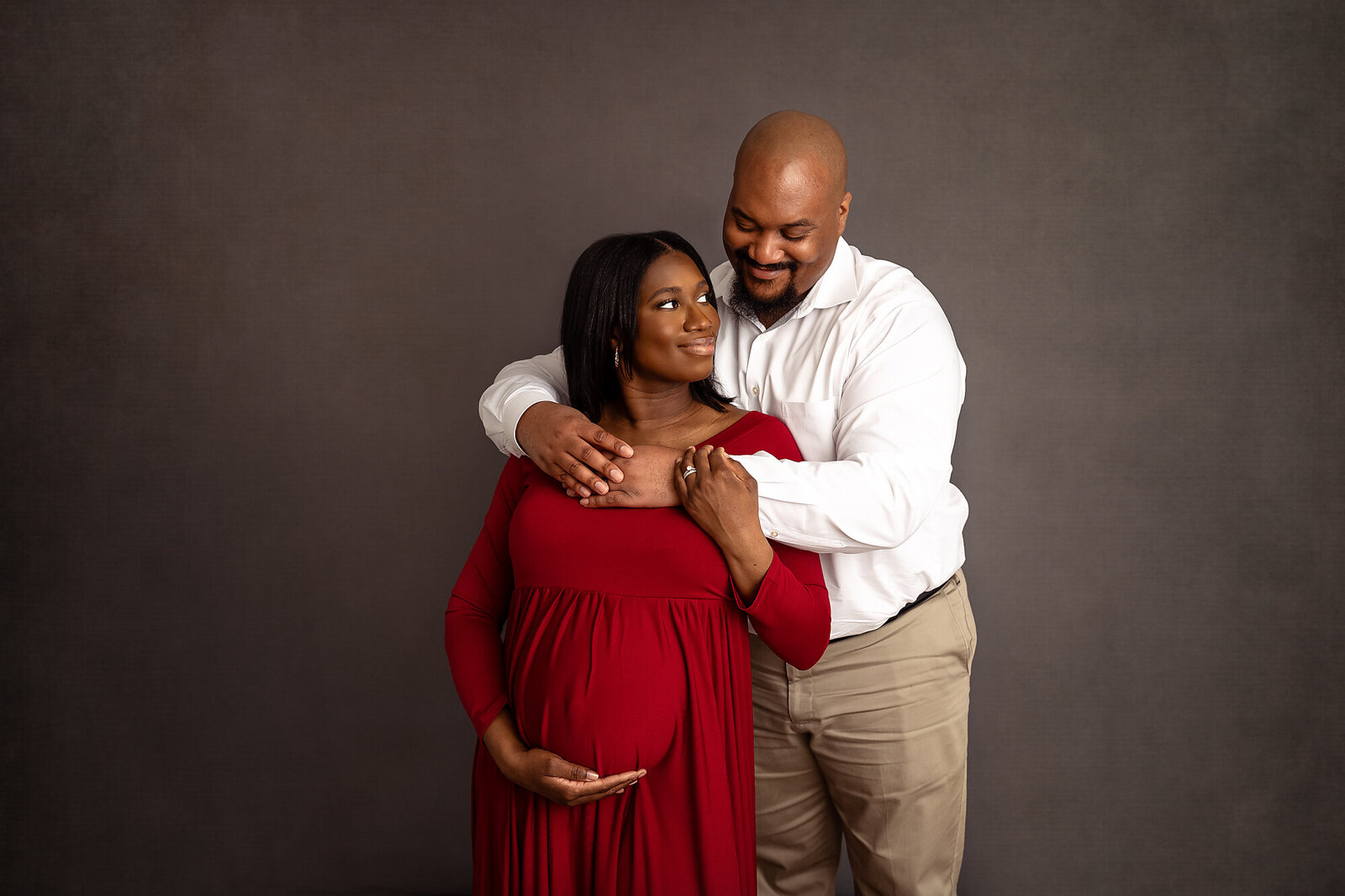 philadelphia studio photography of pregnant couple