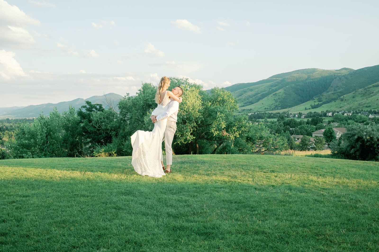 MorganandJoeSneakPeaksWedding-077