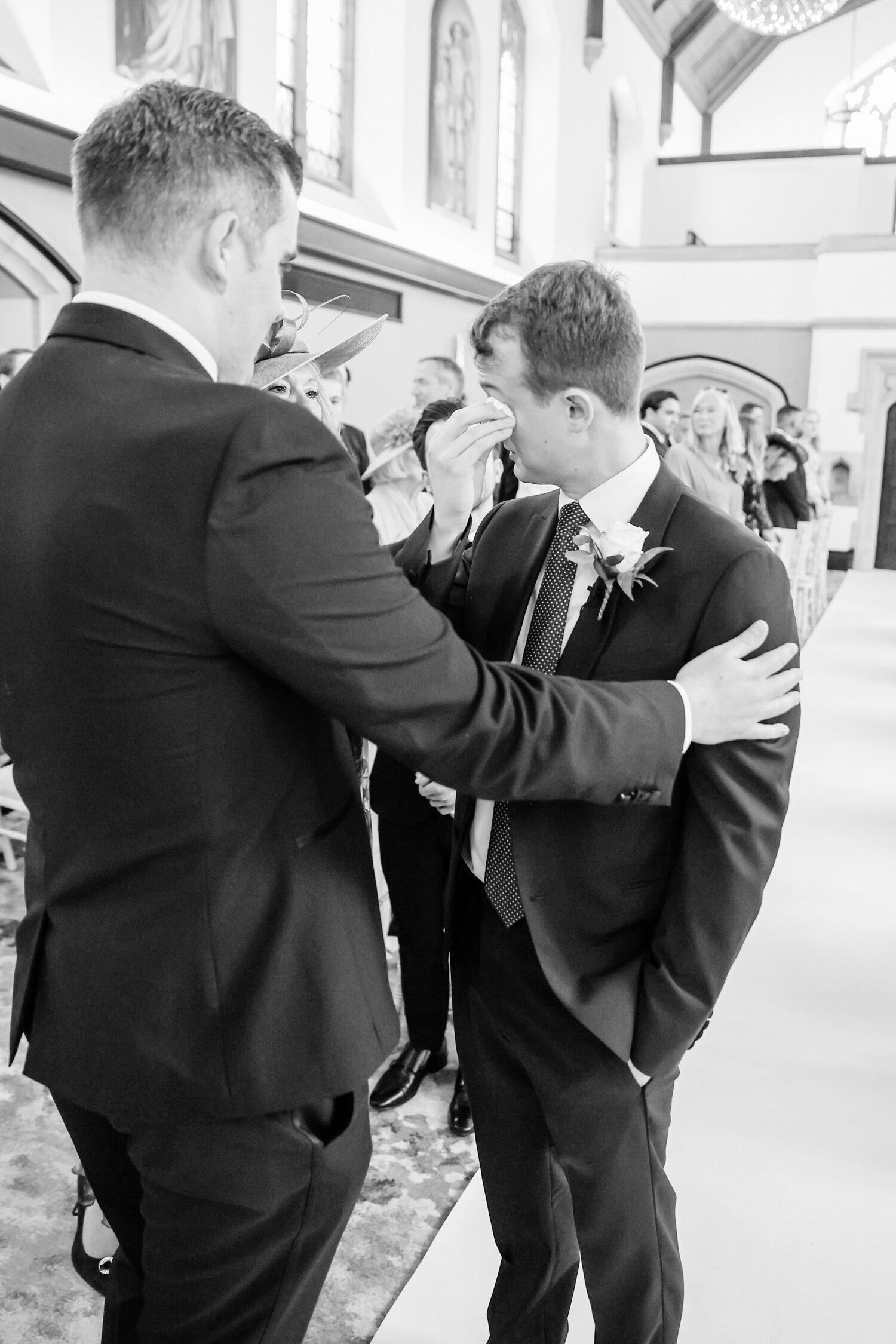 groom-crying-during-ceremony