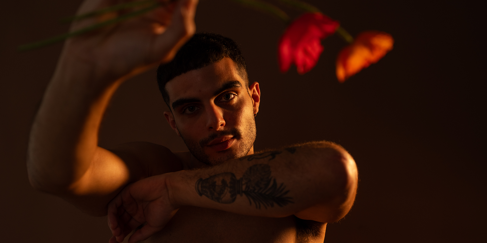 _Follow us into a garden02