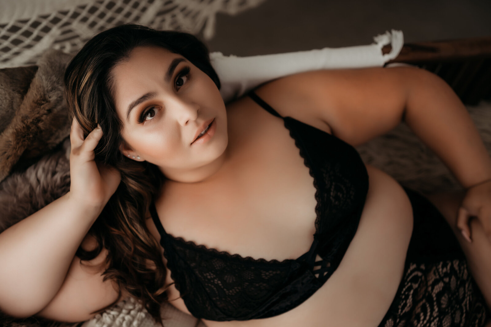 Temecula, California Boudoir photographer Yescphotography girl in black lingerie at photoshoot