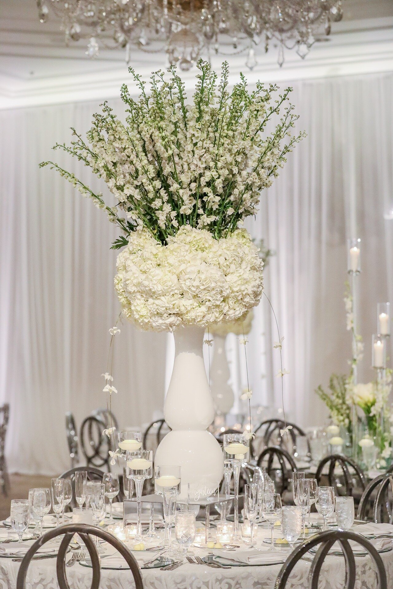 reception-tables-the-eau-wedding-3