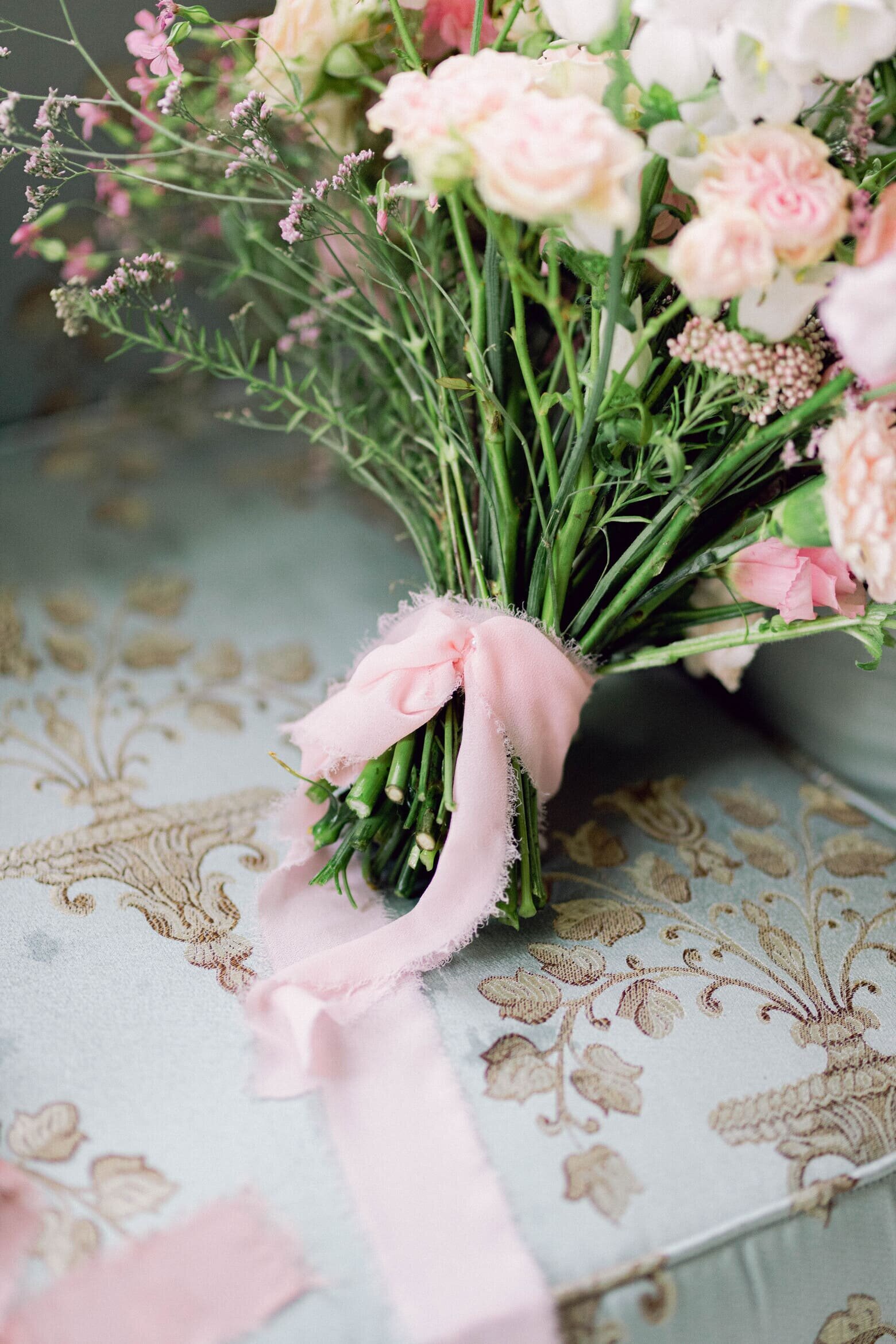 bouquet-de-mariee-vert-et-rose