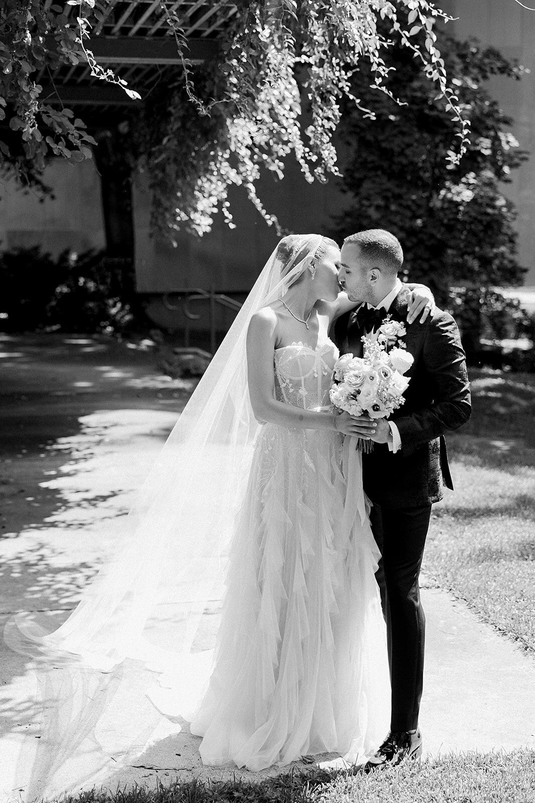 Shotlife Studio_Shangi-la Hotel Toronto Wedding_0089