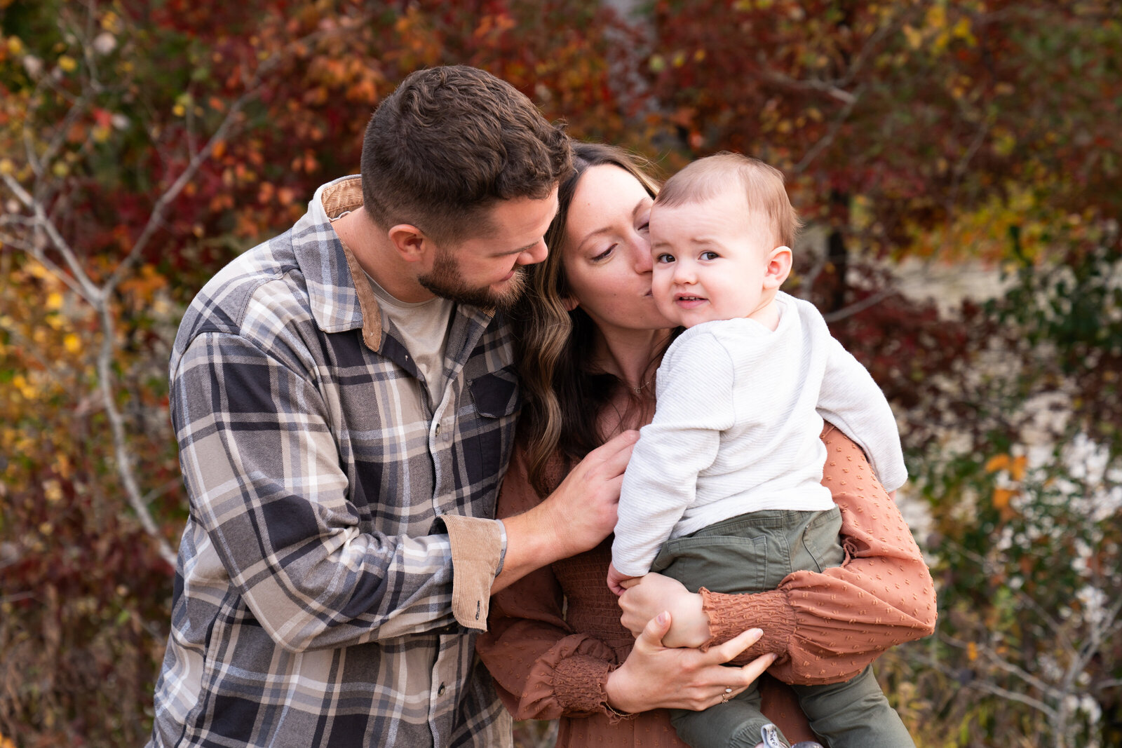 Clothing ideas for fall family photos