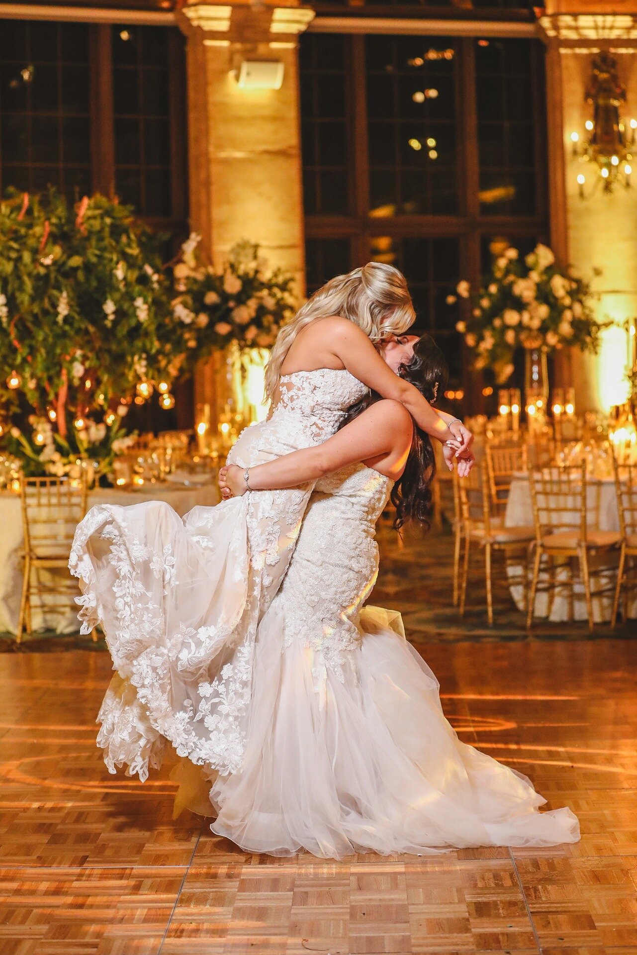 brides-first-dance-the-breakers-1