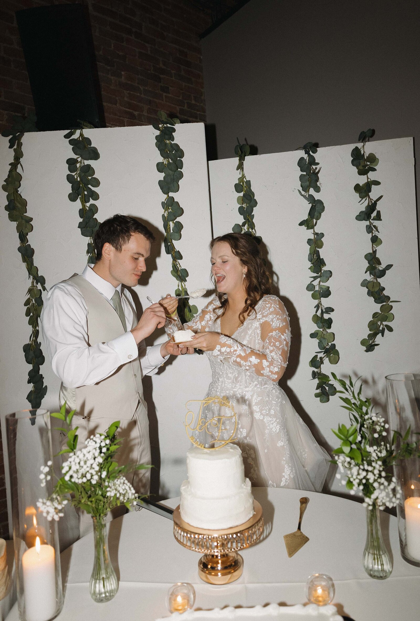 grace-trexel-photo-bride-groom-eating-cake-wedding