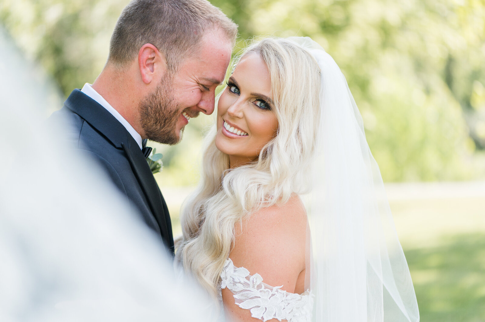 Luxury wedding photographer in the St. Louis area