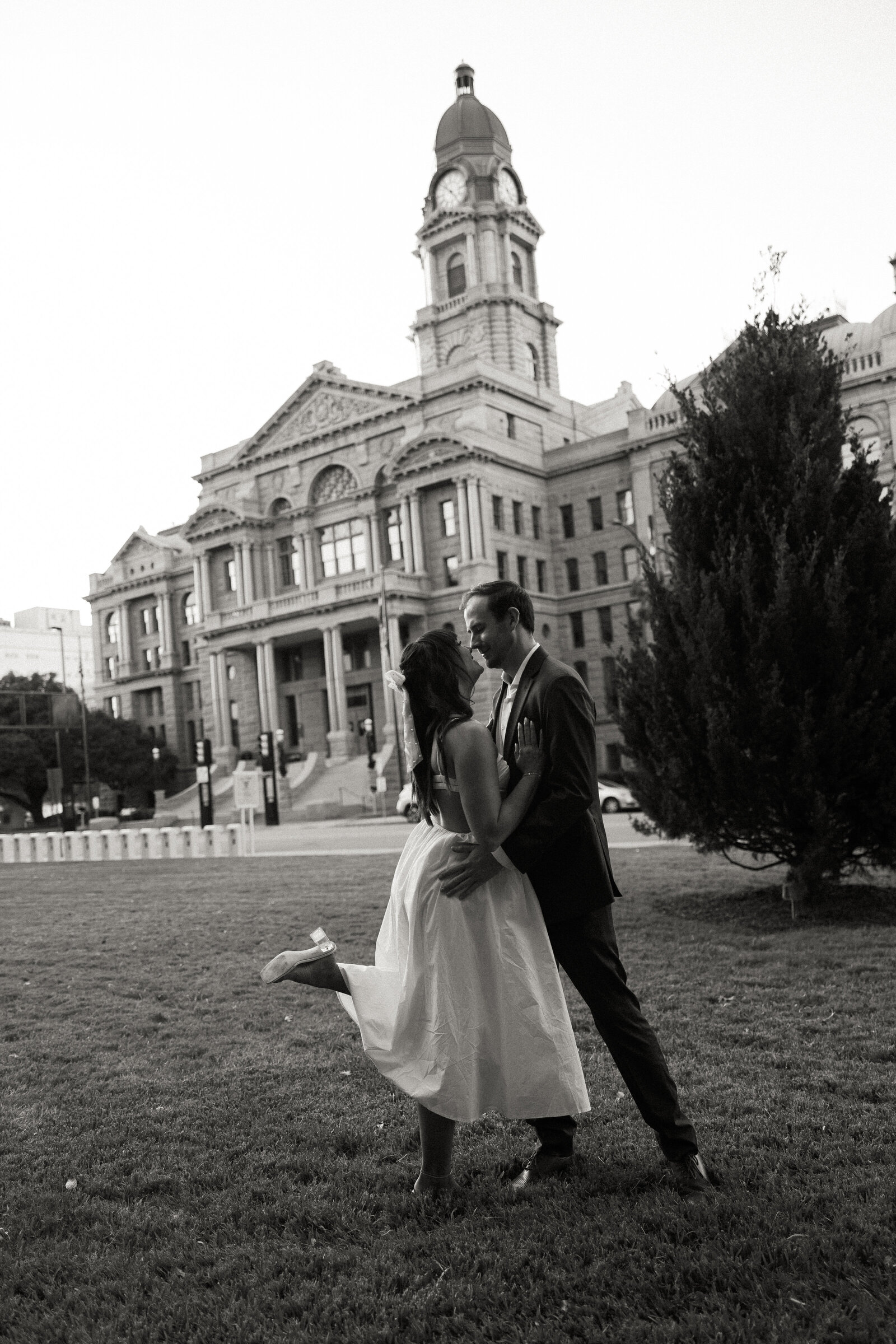 downtowndallasengagementphotos_stillsbytrinity-75