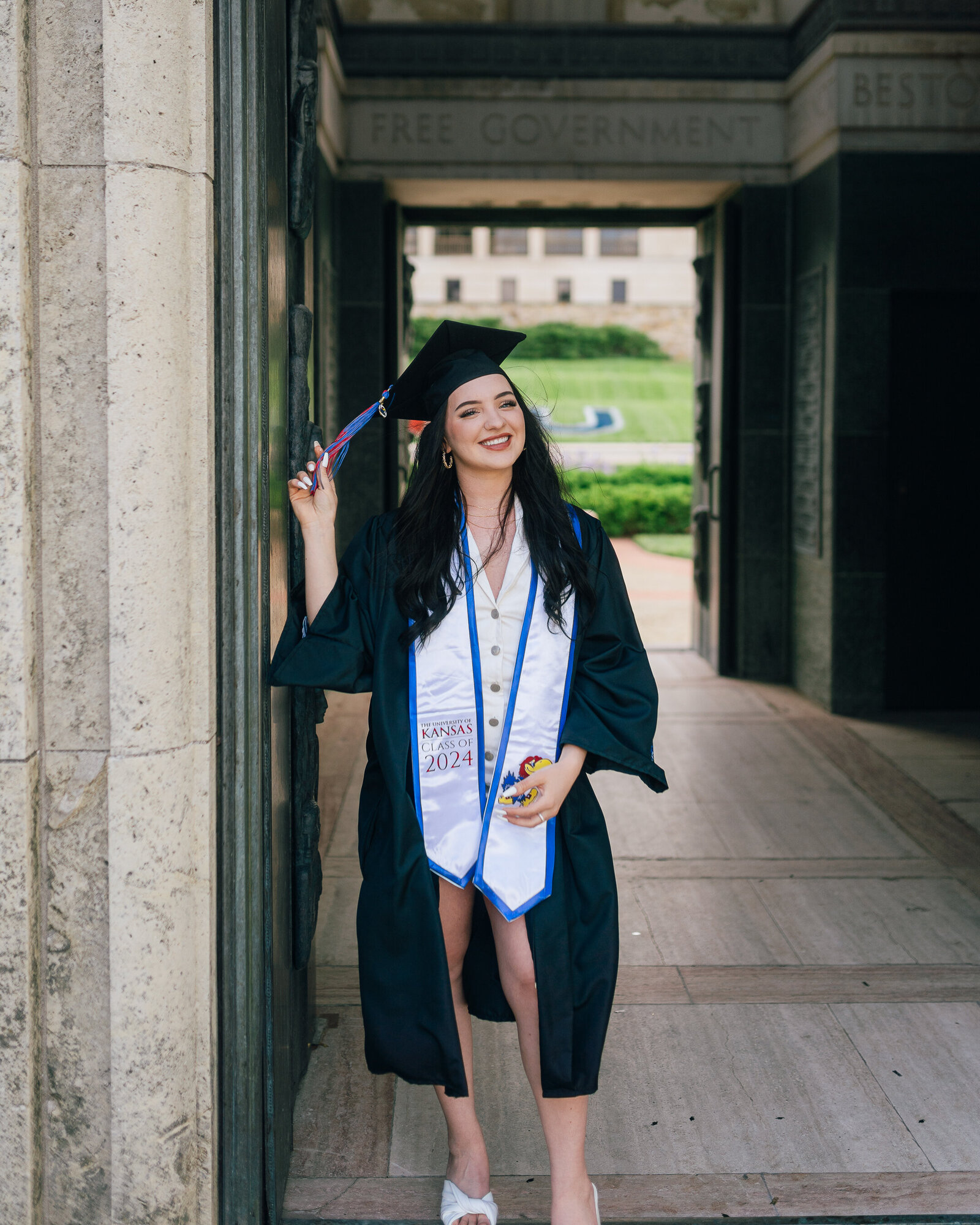 Hannah KU Jayhawks Kansas College Graduation Pictures-1