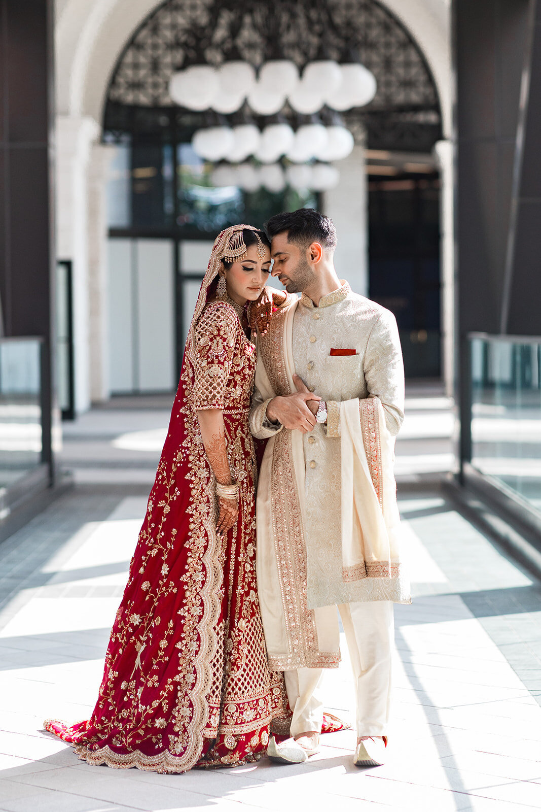 walima-pakistani-muslim-all-red-wedding-03